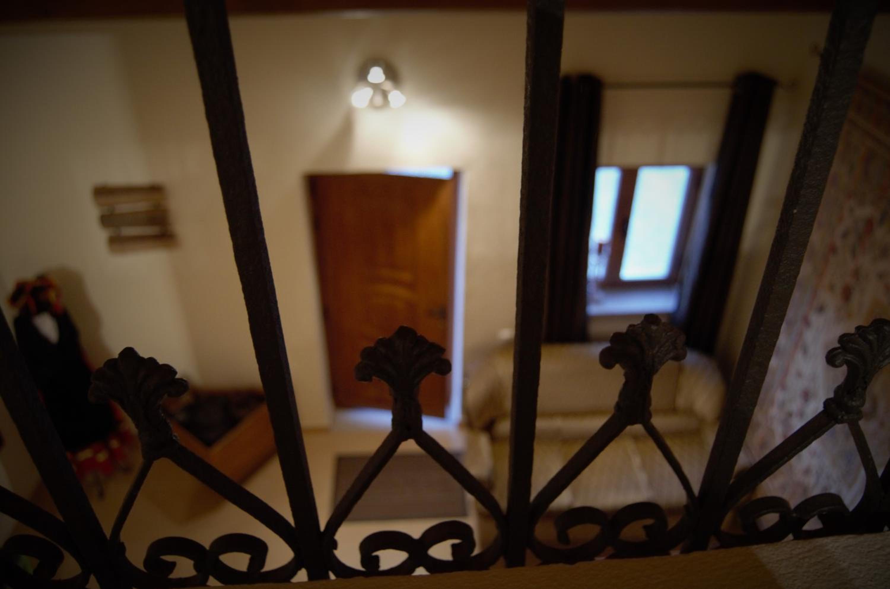 Double Room - Photo 6