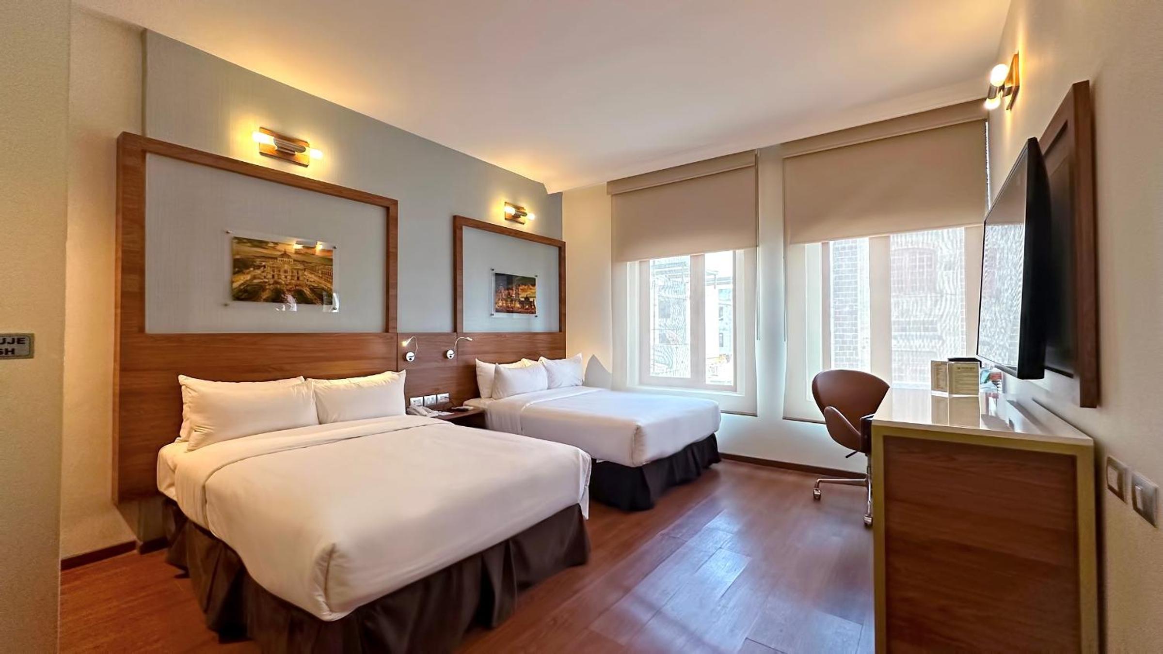 Standard Double Room with Two Double Beds - Photo 4
