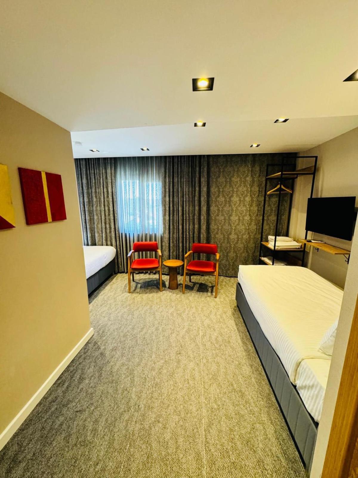 Superior Triple Room photo 2