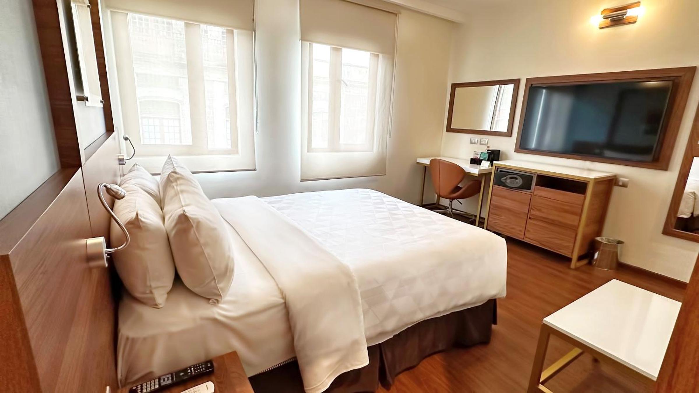 Standard Double Room - Photo 3