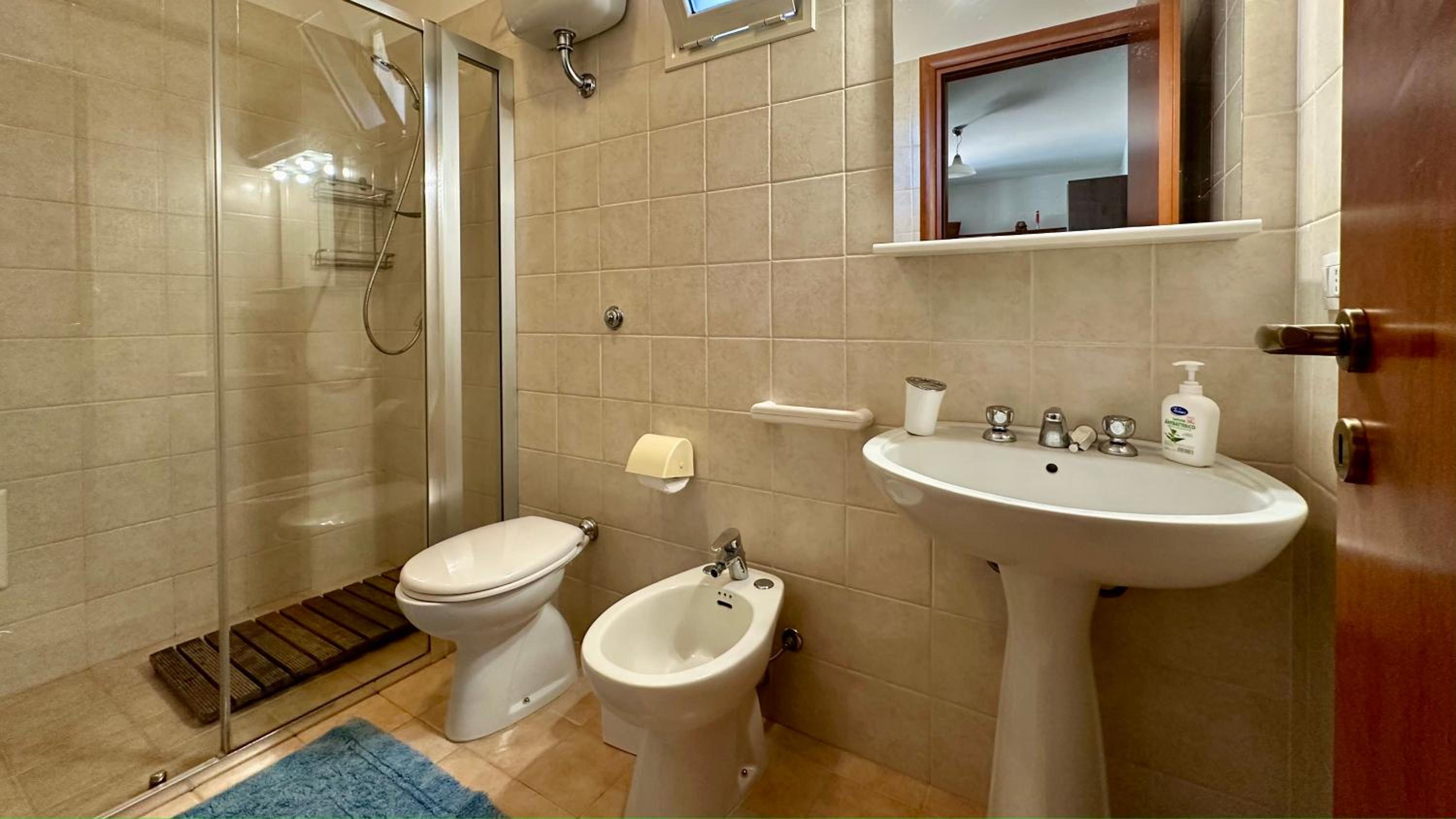 Two-Bedroom House photo 3