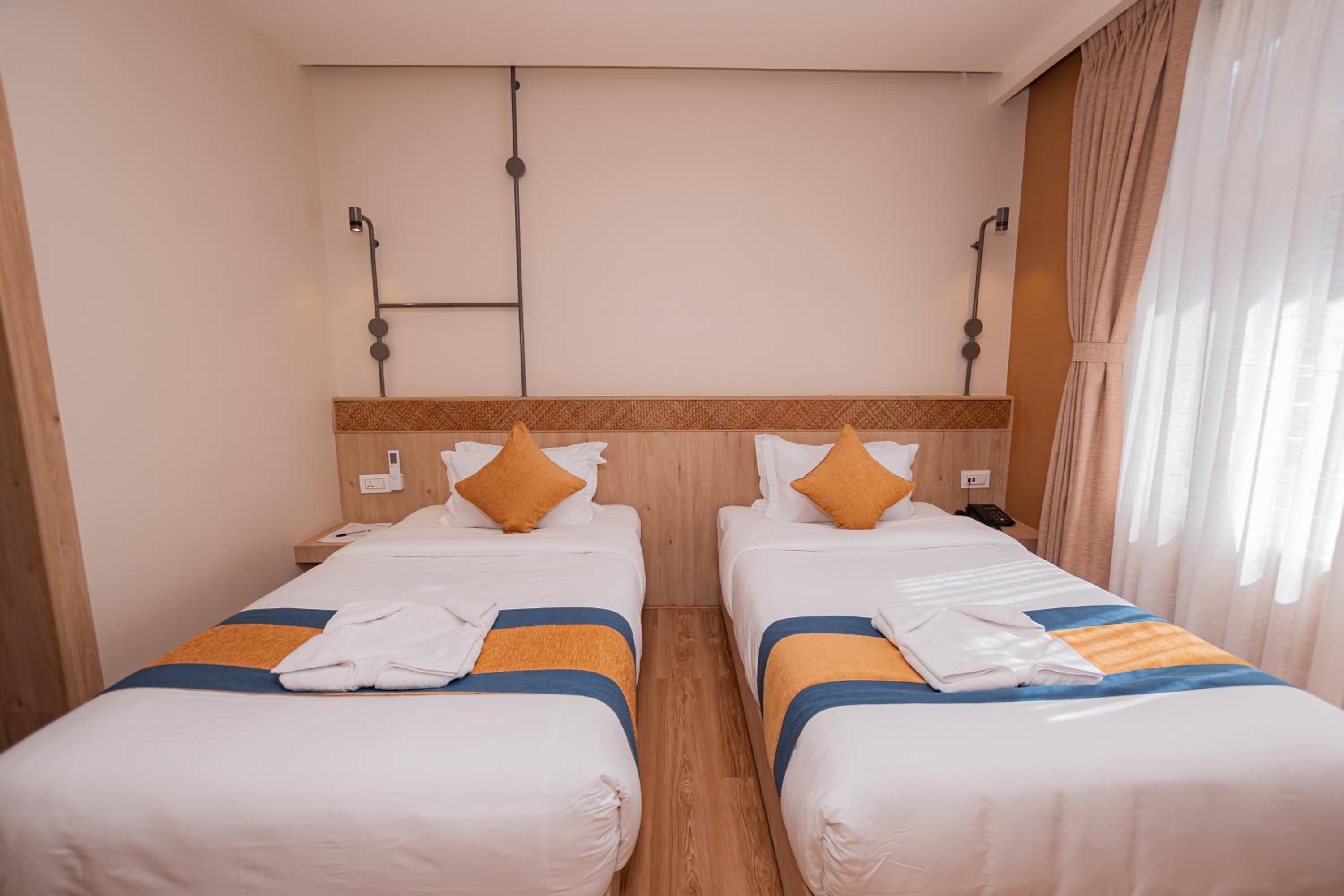 Deluxe Twin Room - Photo 8