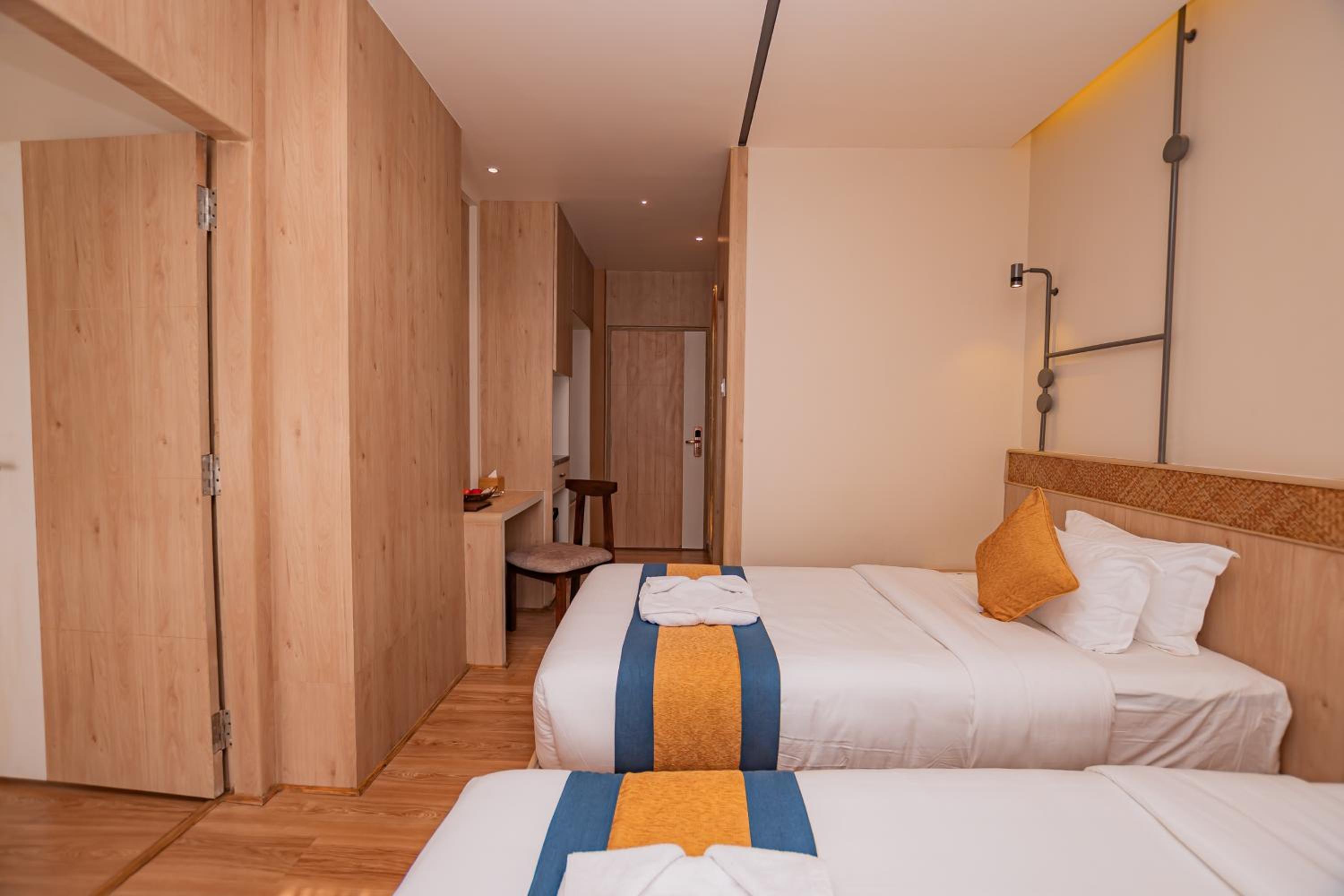 Deluxe Twin Room - Photo 10