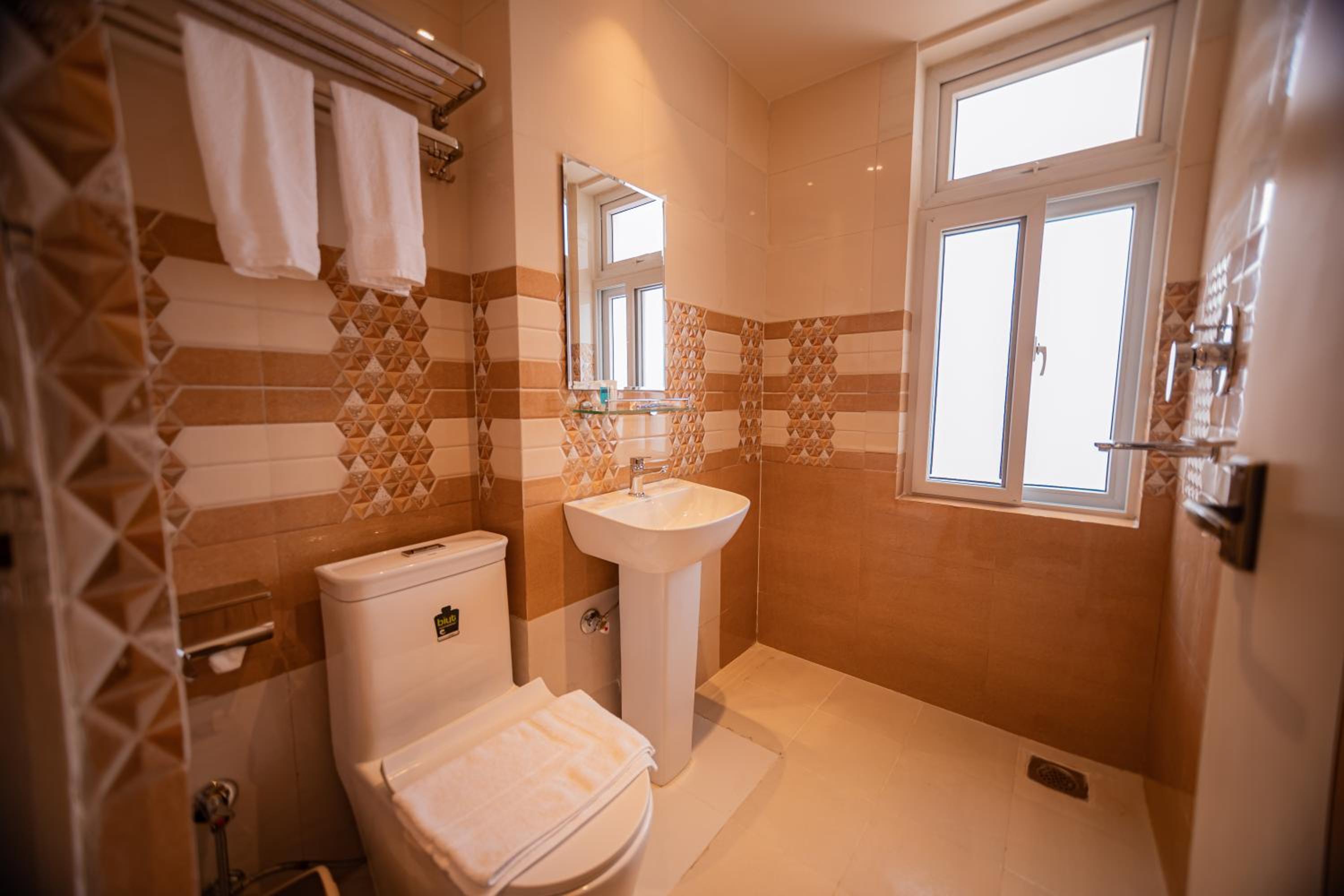 Deluxe Double Room - Photo 17