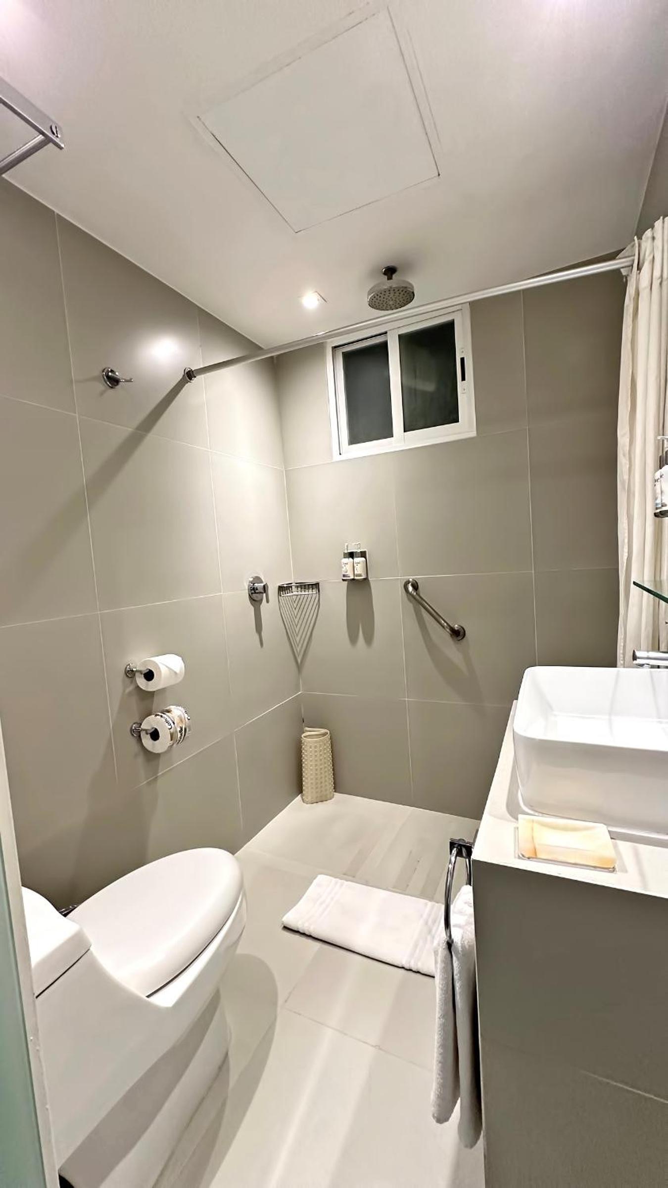 Standard Double Room - Photo 6