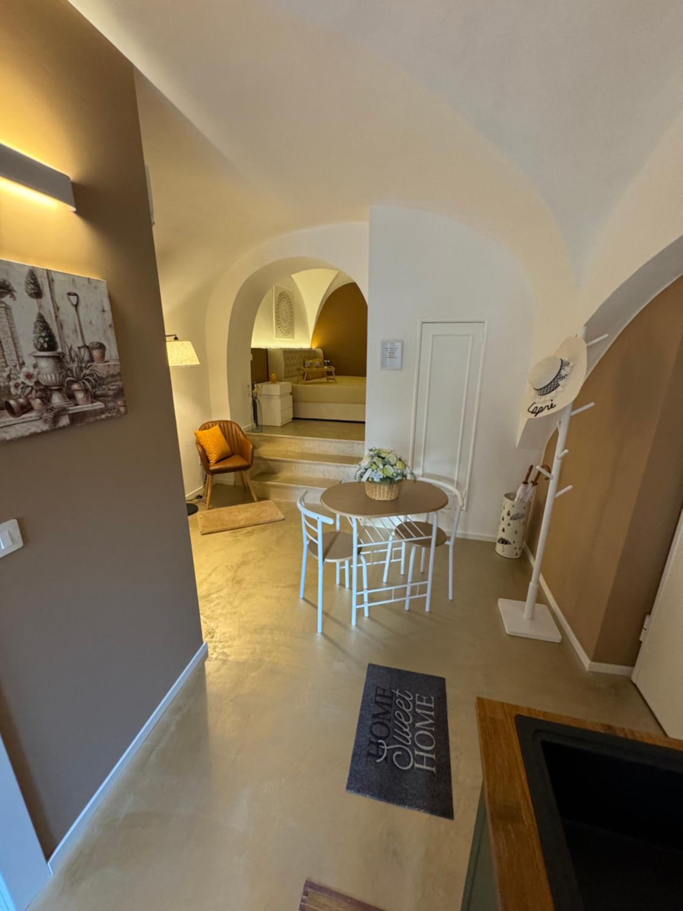 One-Bedroom House photo 1
