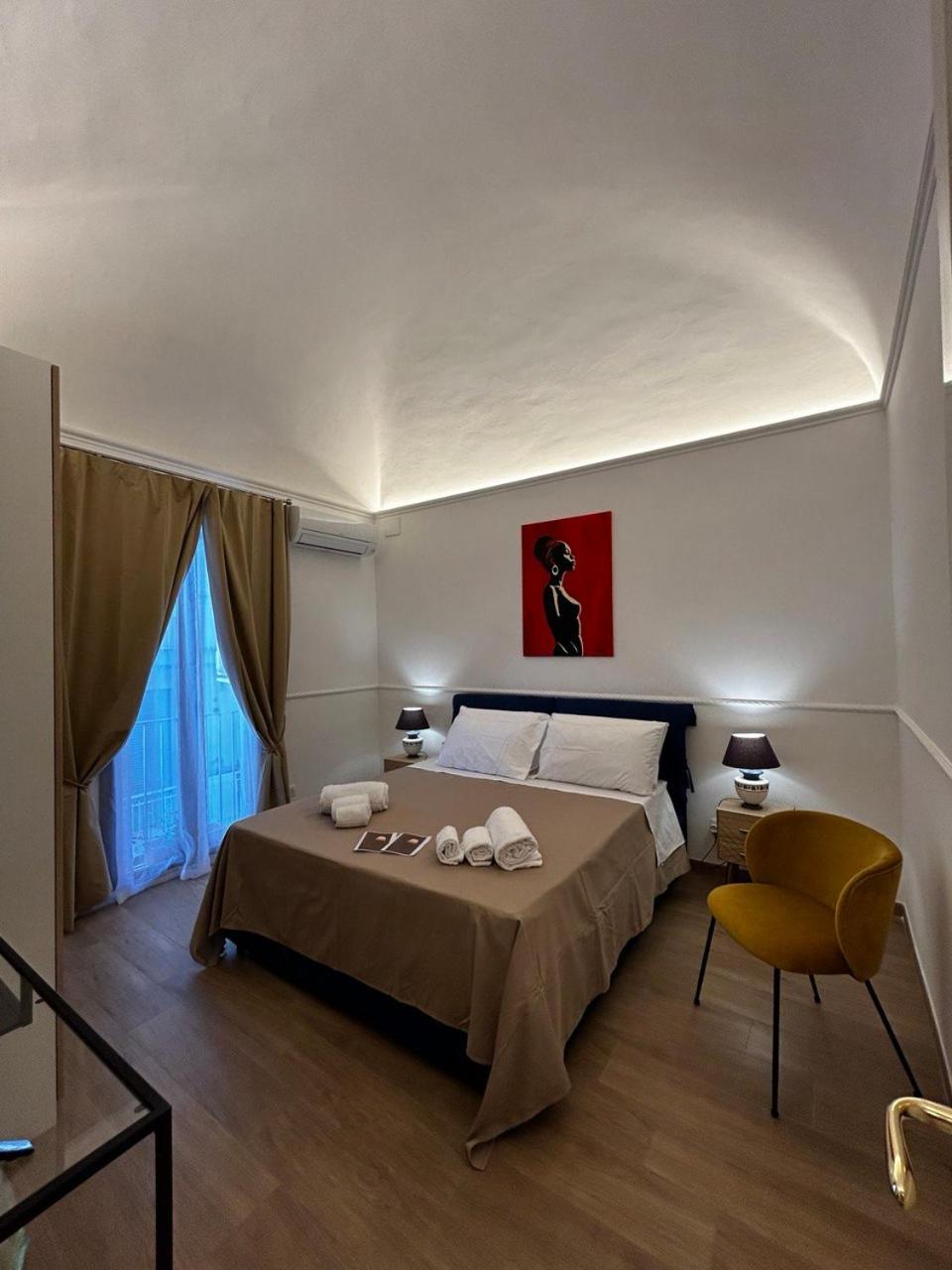 Appartamento con due camere vista città