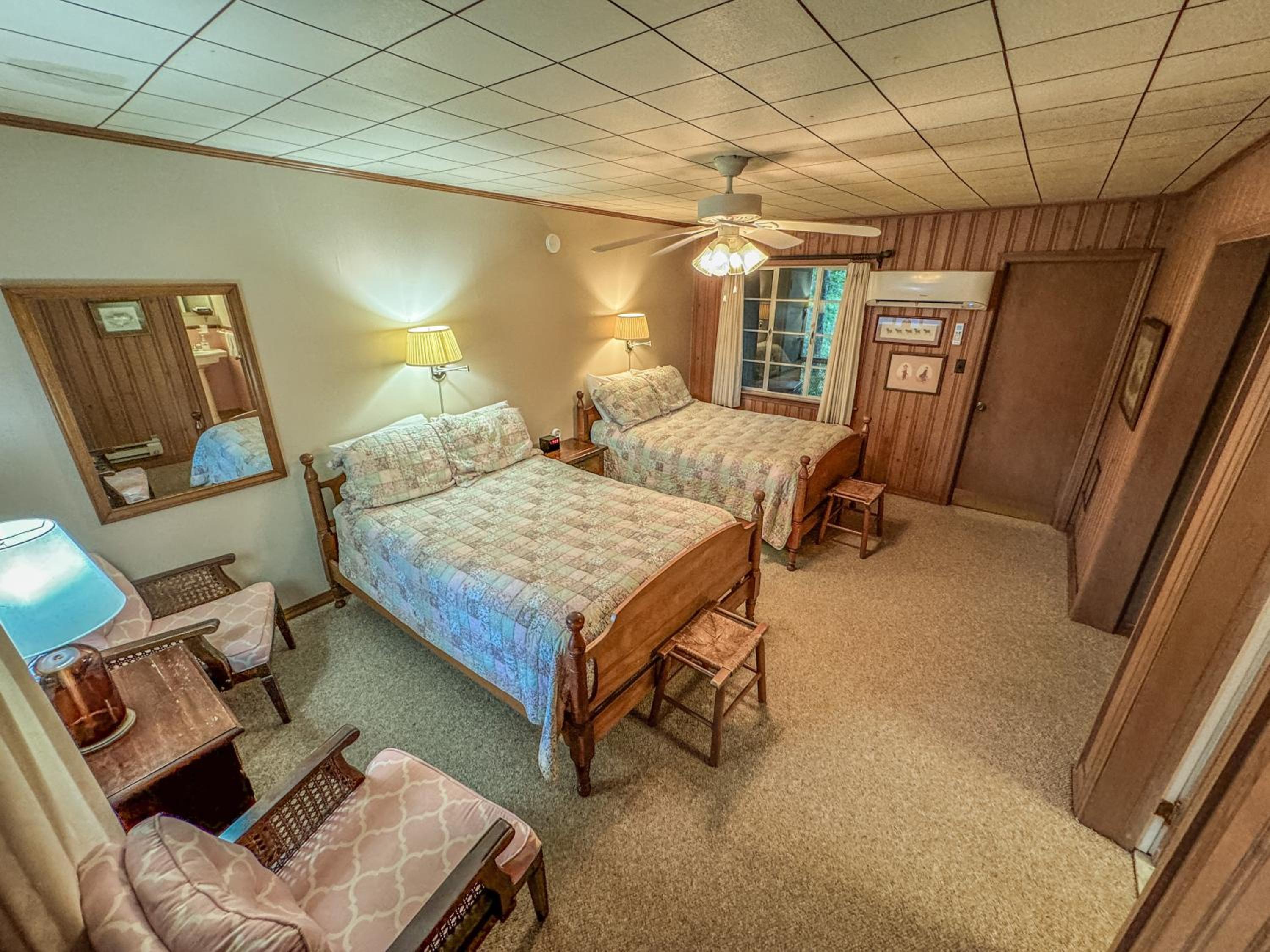 Deluxe Double Room with Balcony - Photo 2