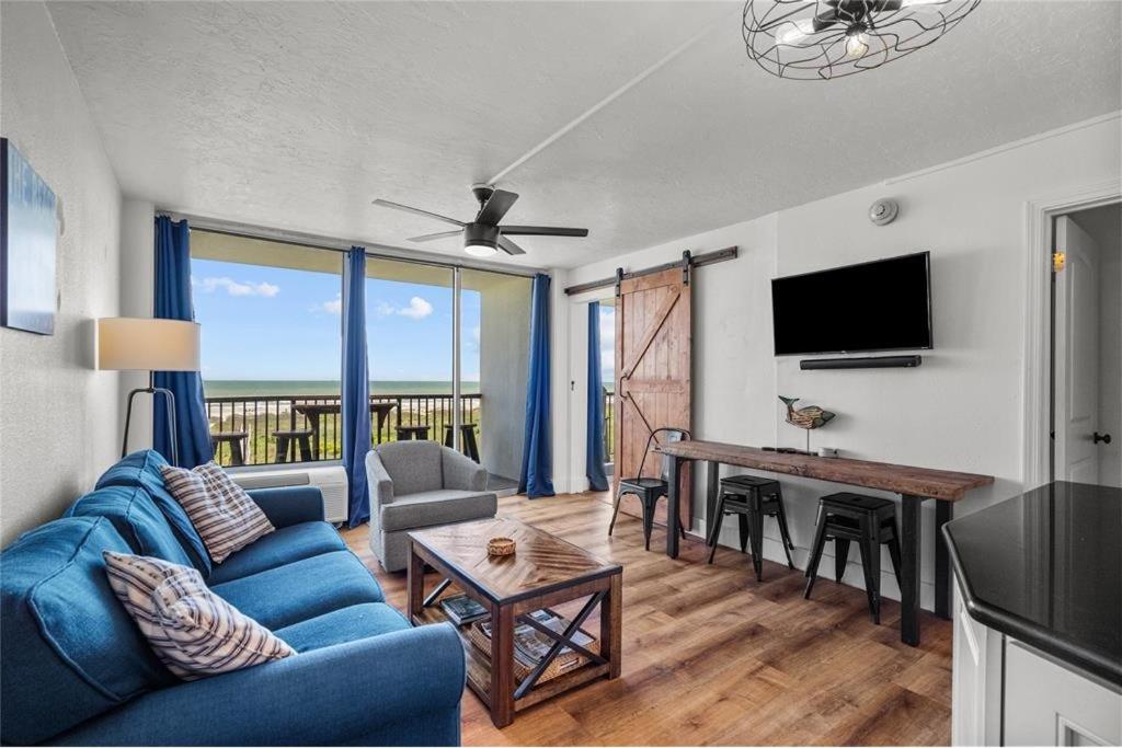 305 2 Bedroom 1 Bath Gulf View