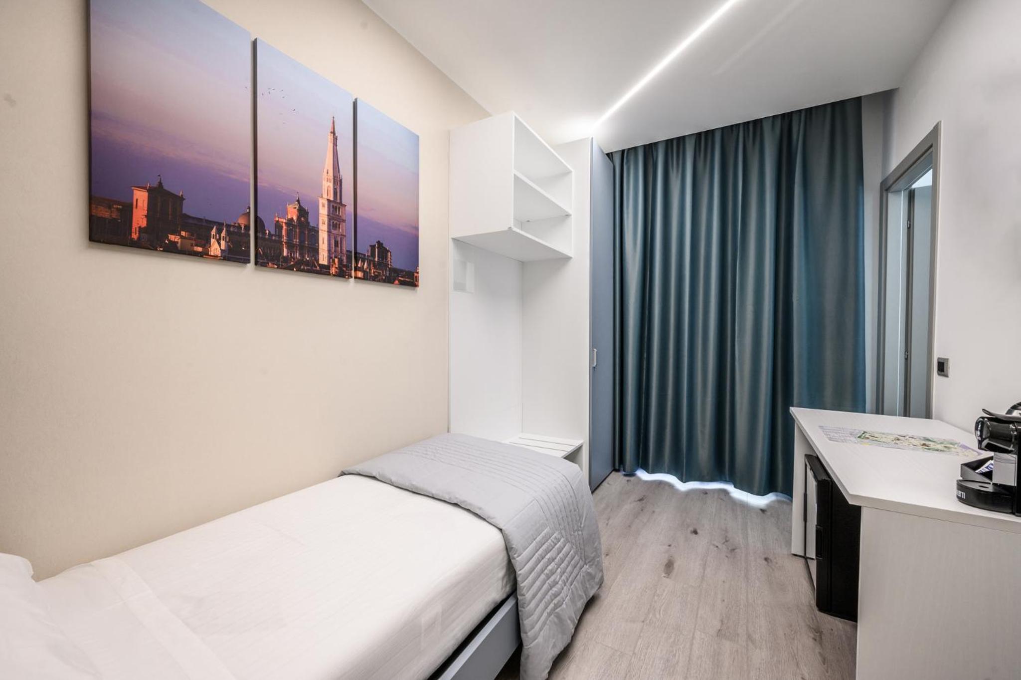 Single Room photo 1