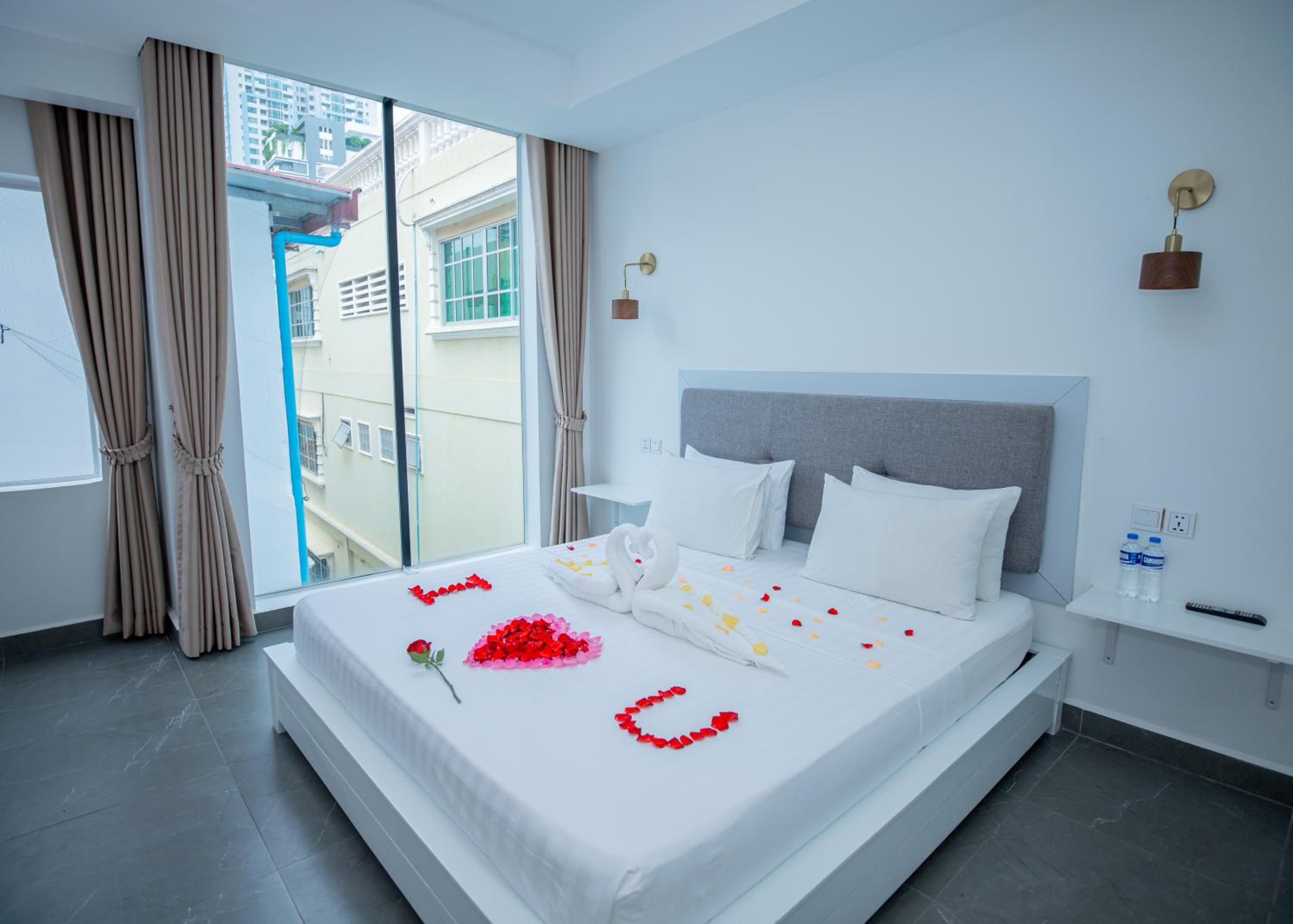 Deluxe Double Room - Photo 1