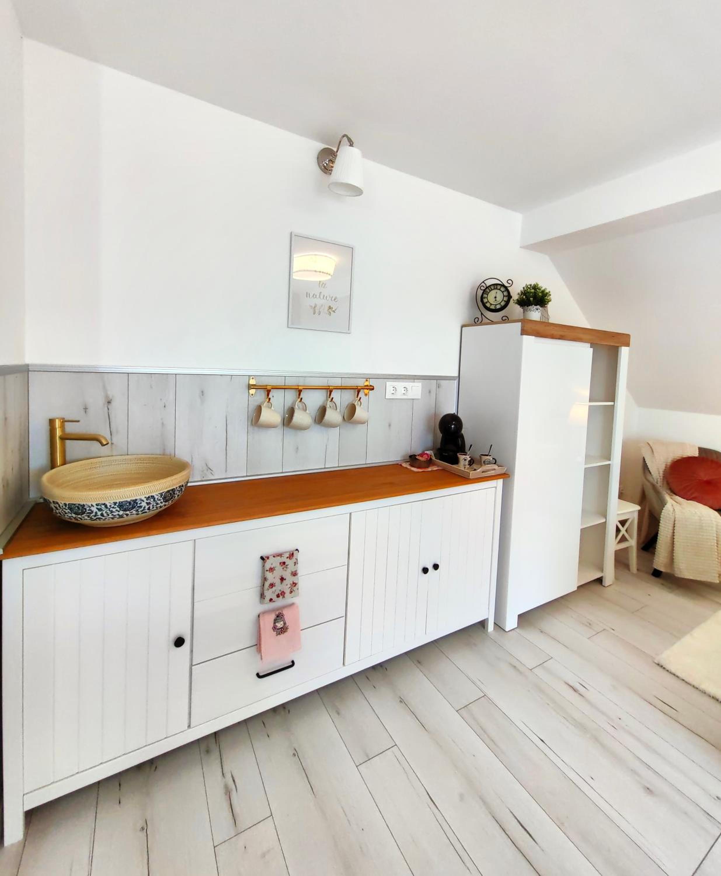 One-Bedroom Apartment with City View photo 1
