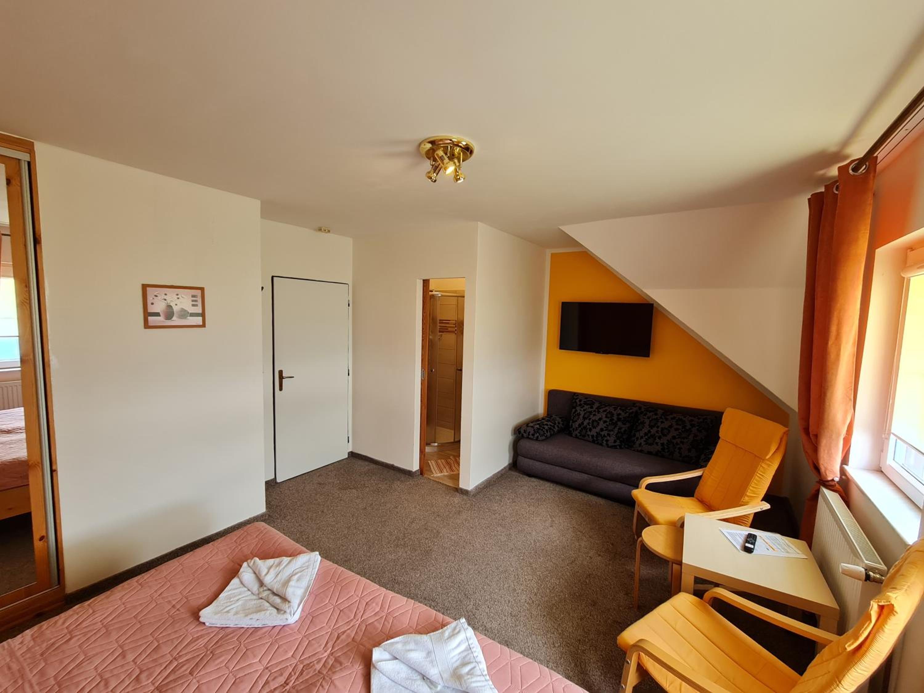 Double Room with Extra Bed and Mountain View photo 1