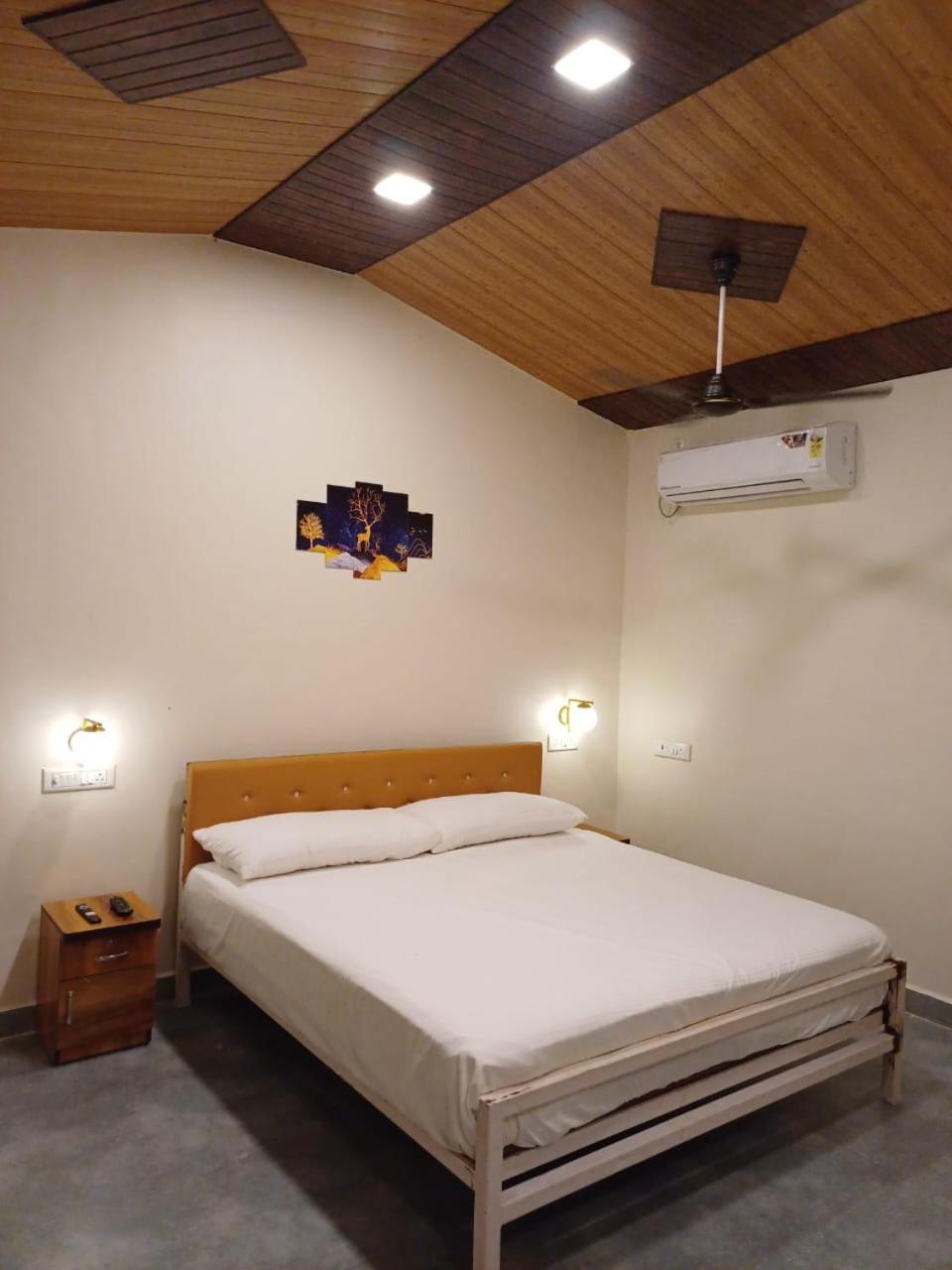 King Room with Mountain View photo 2