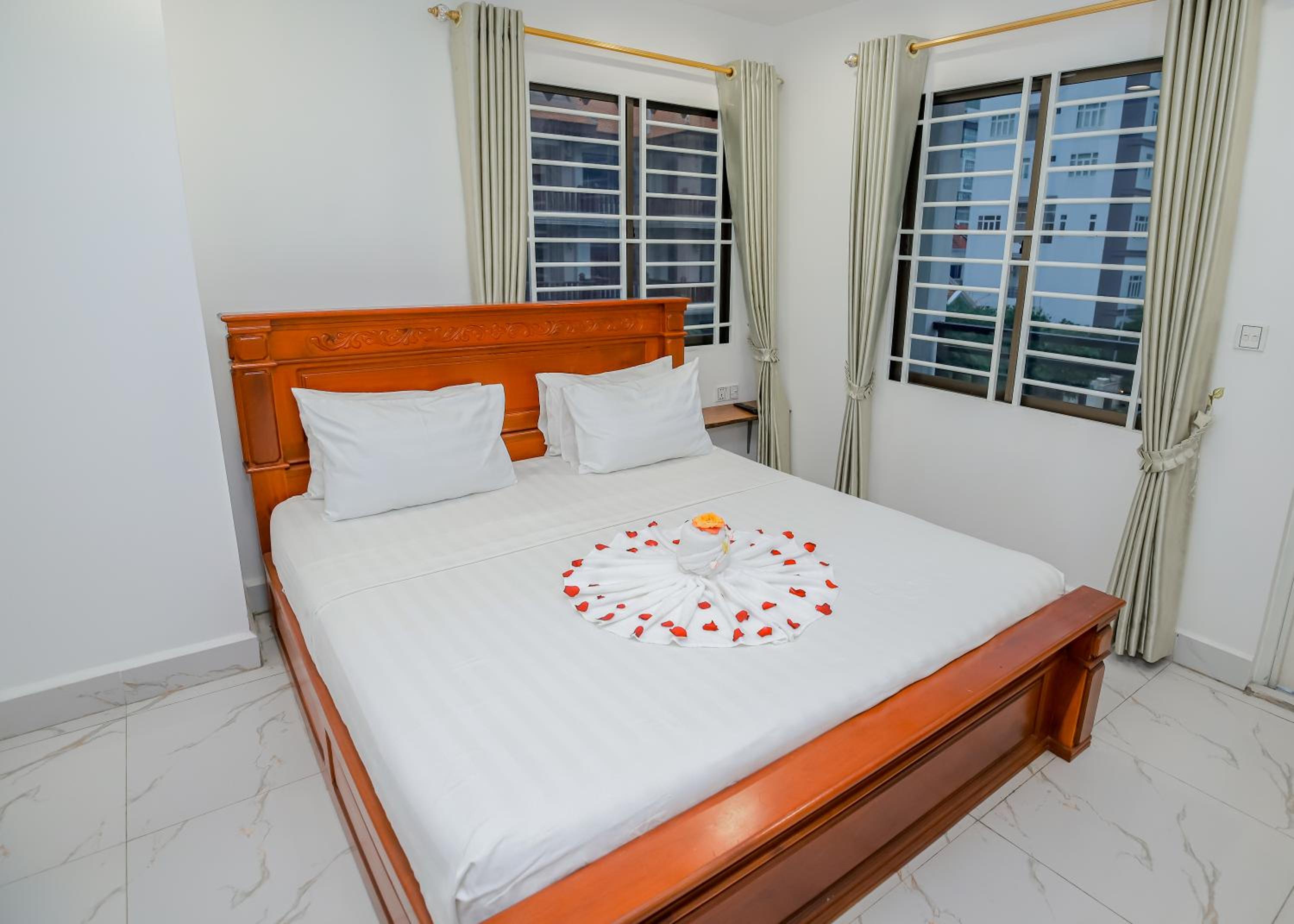 Standard Double Room - Photo 6