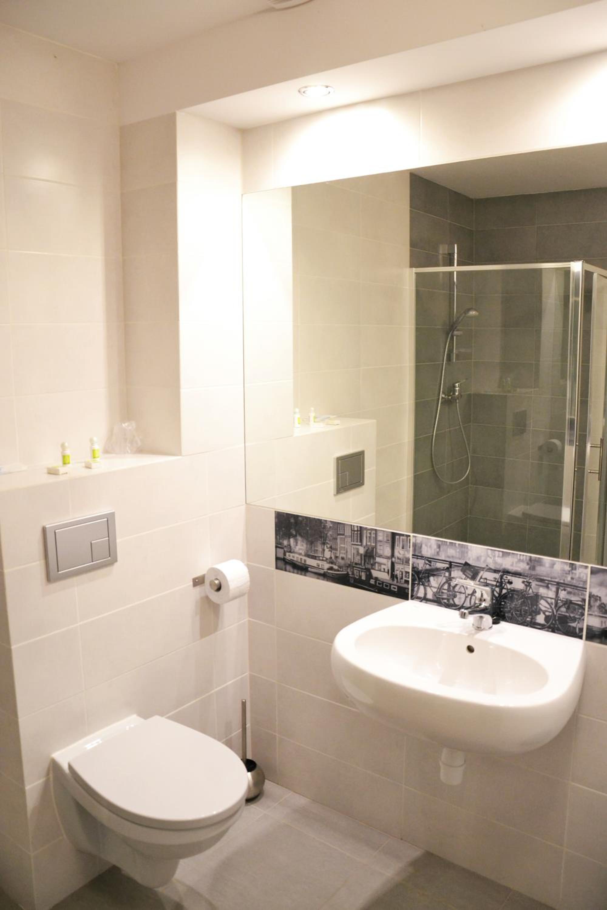 Double or Twin Room - Photo 23