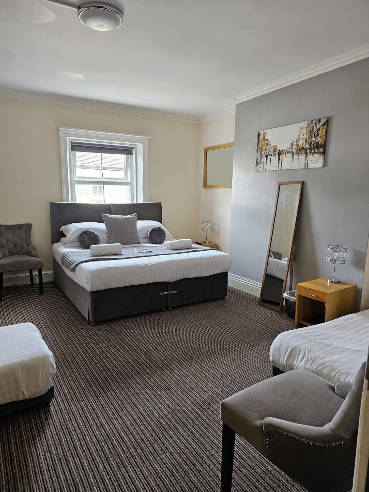 Deluxe Family Room - Photo 4