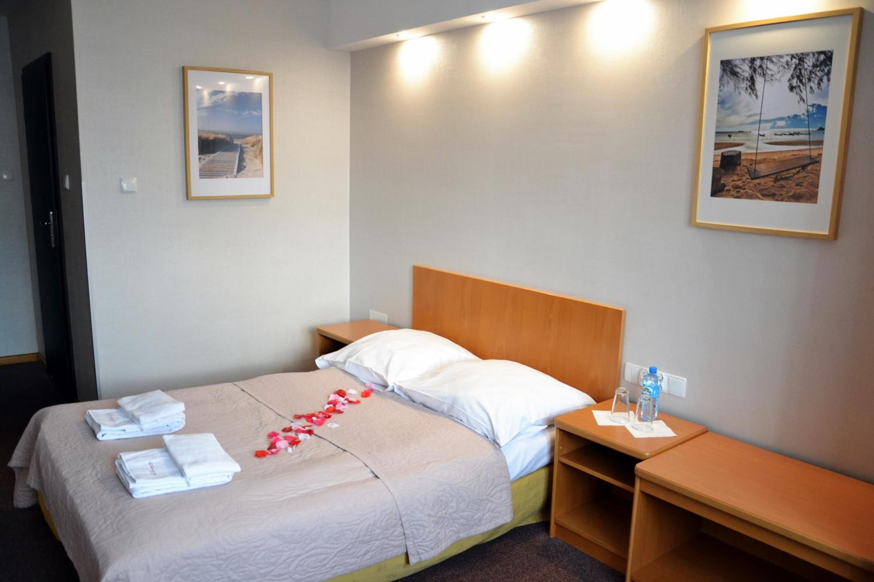 Double or Twin Room - Photo 20