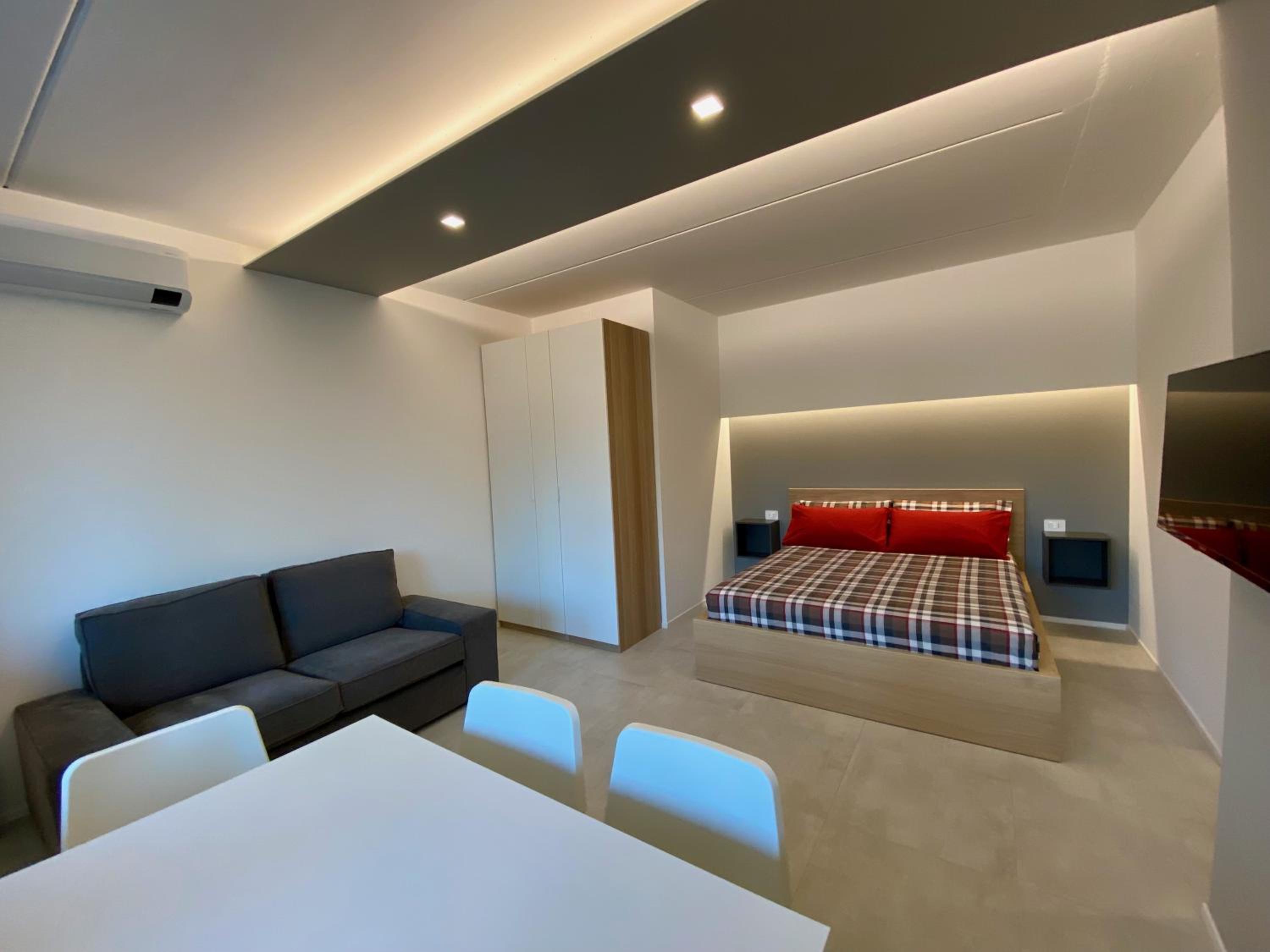 Studio Apartment with One Double Bed photo 1