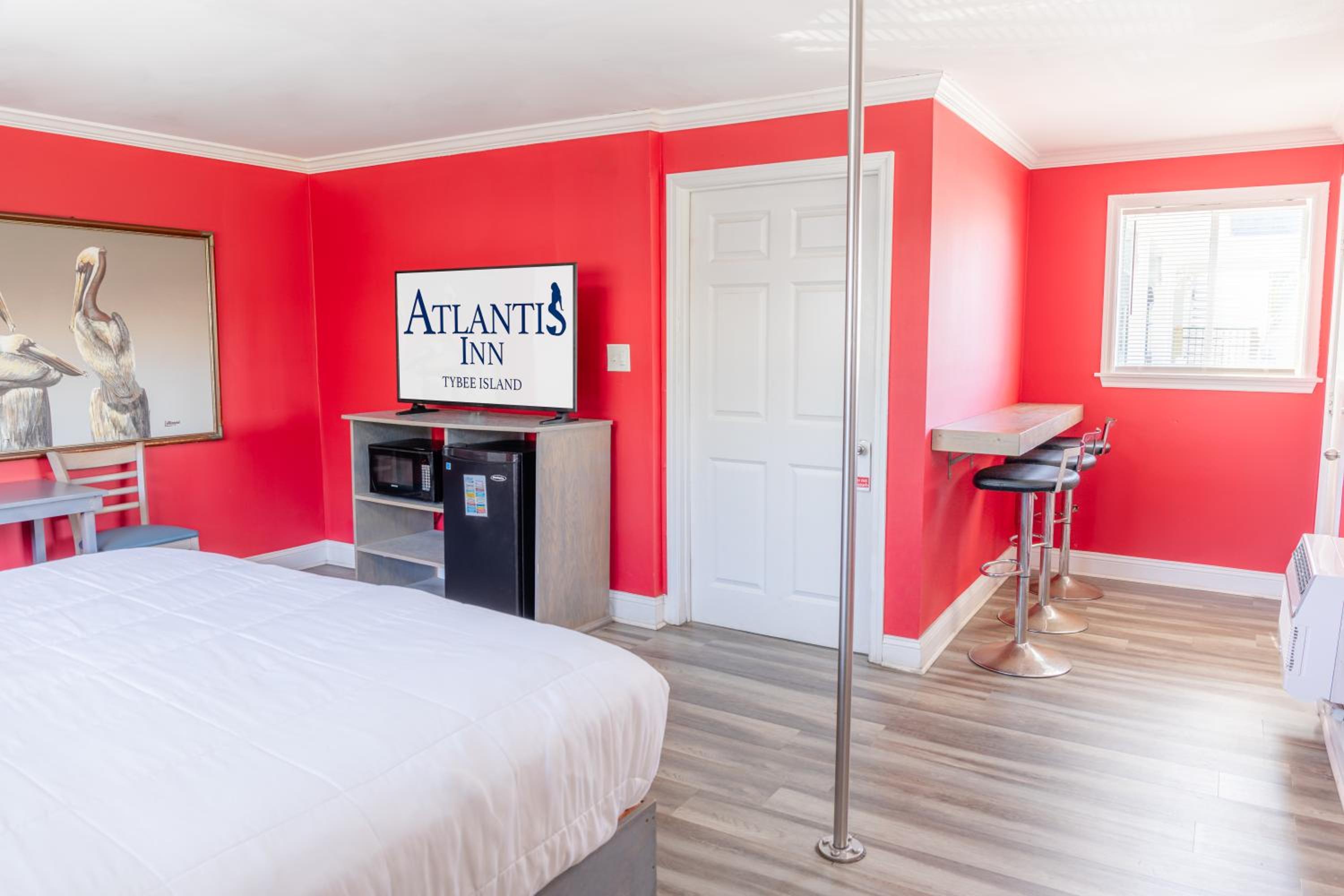 Red Room photo 2