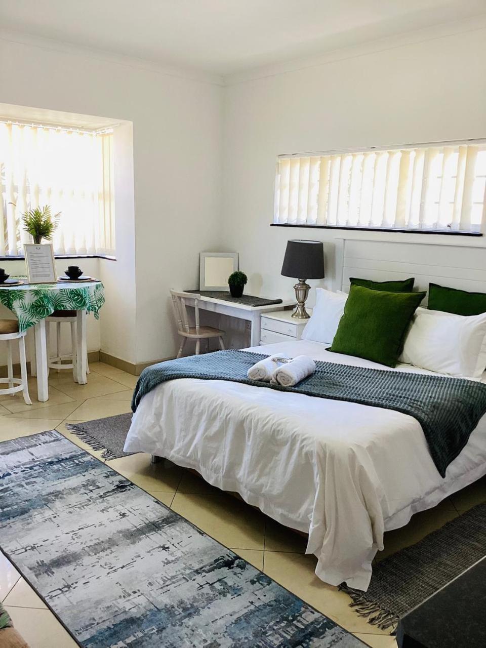 Budget Double Room photo 1
