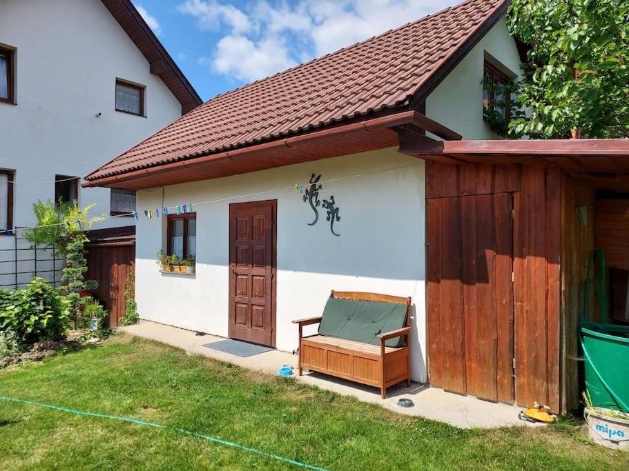 One-Bedroom House photo 2