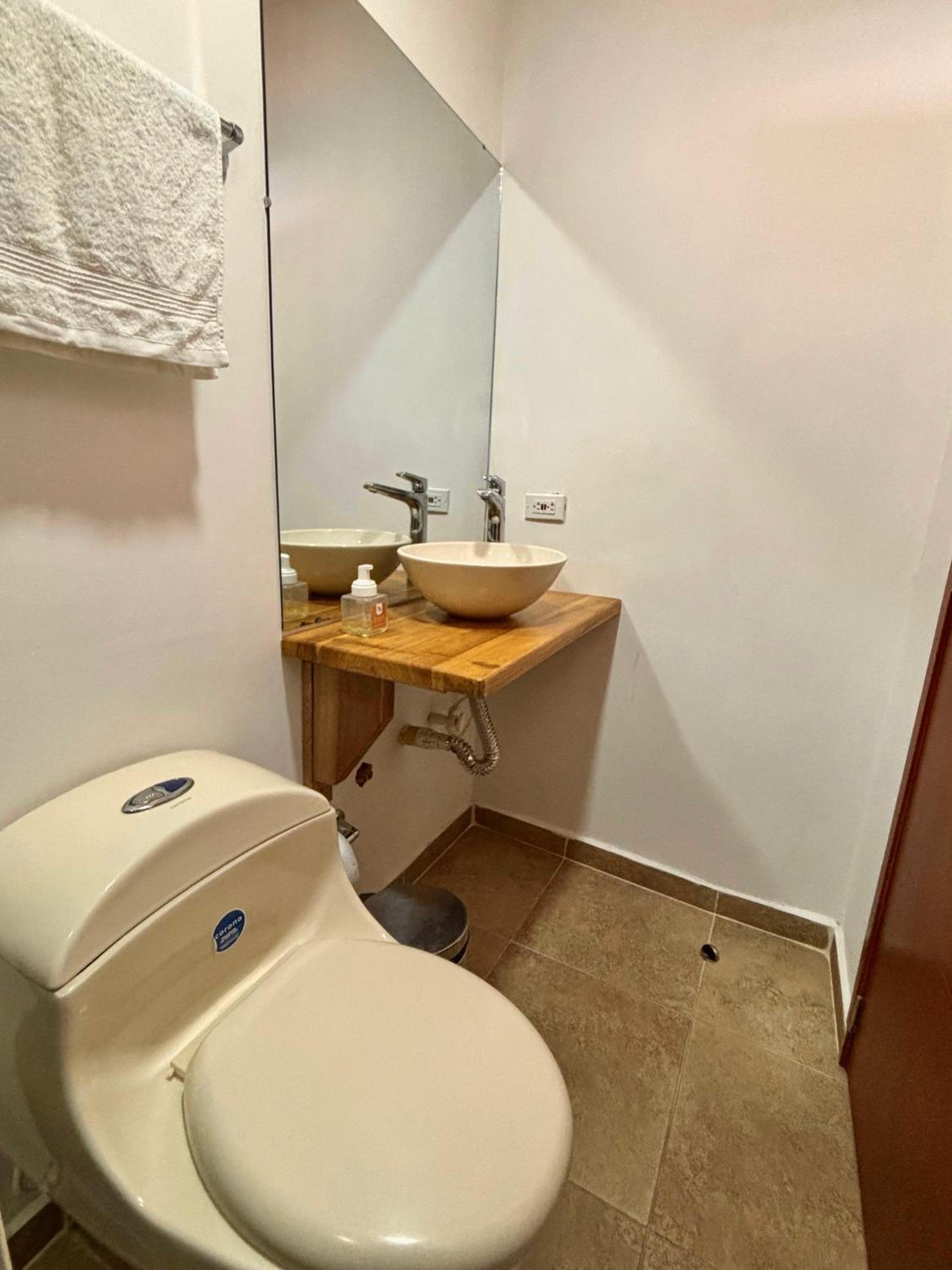 Quadruple Room with Private Bathroom photo 2