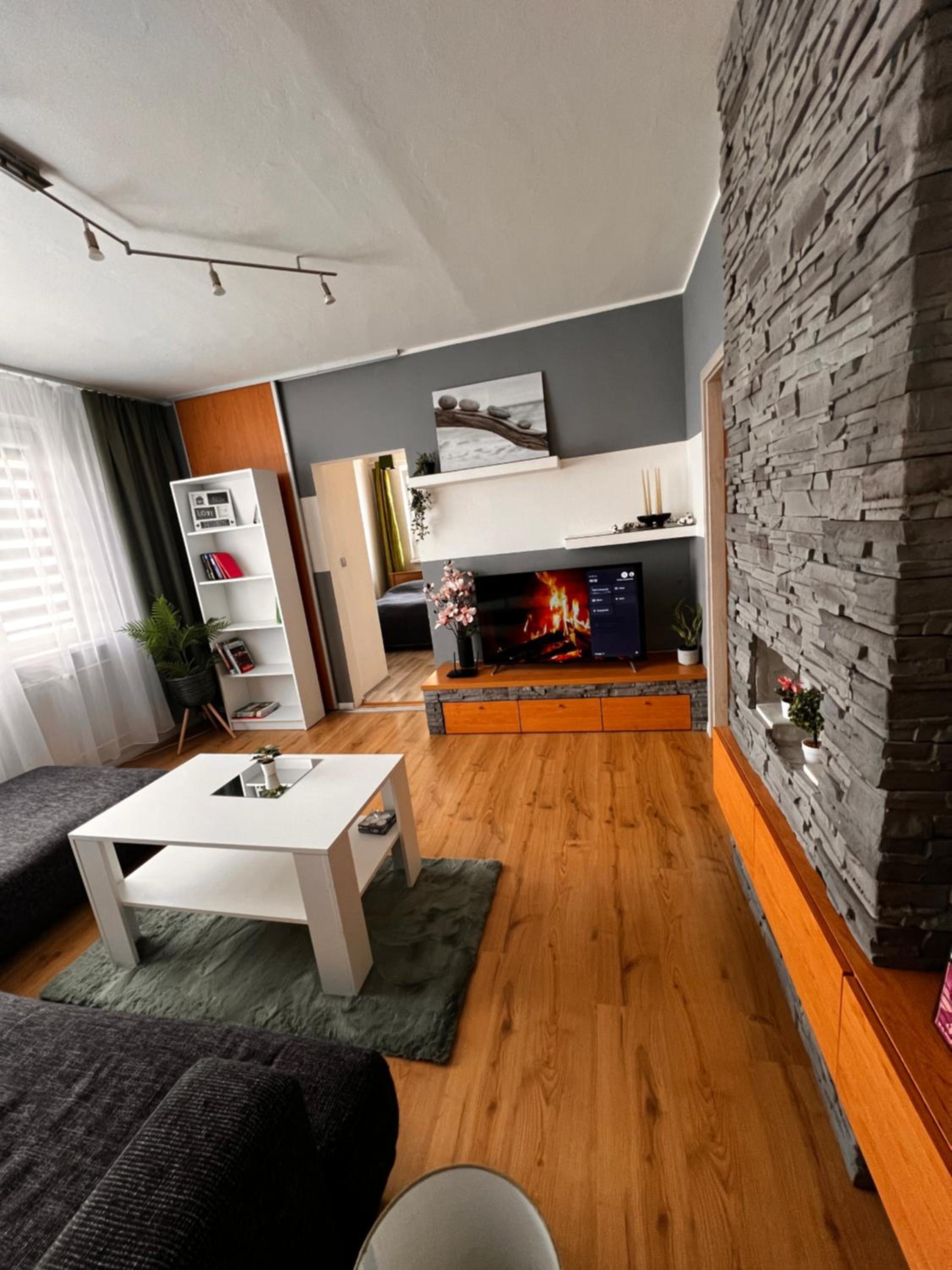 Three-Bedroom Apartment photo 2