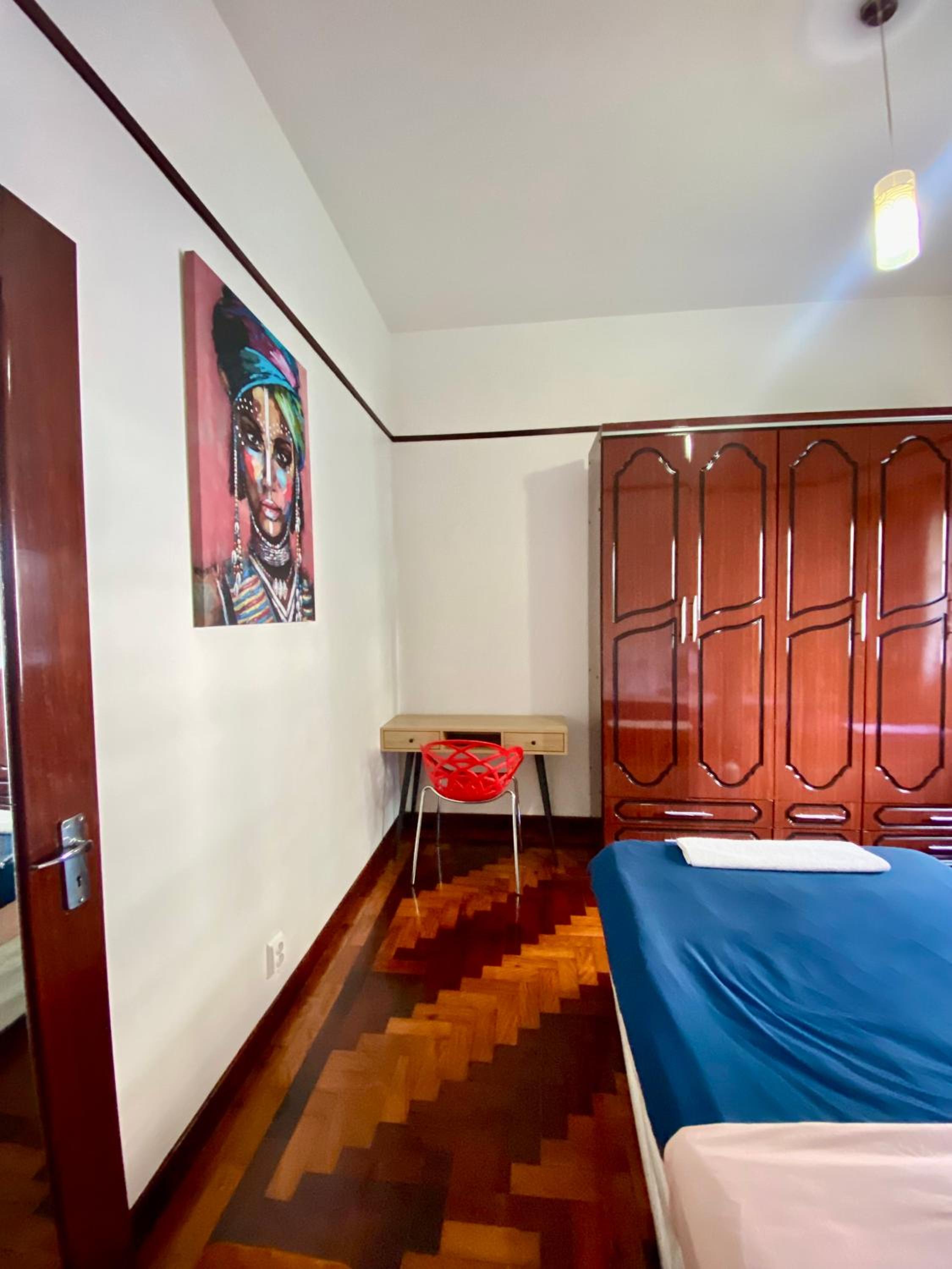 One-Bedroom Apartment photo 2