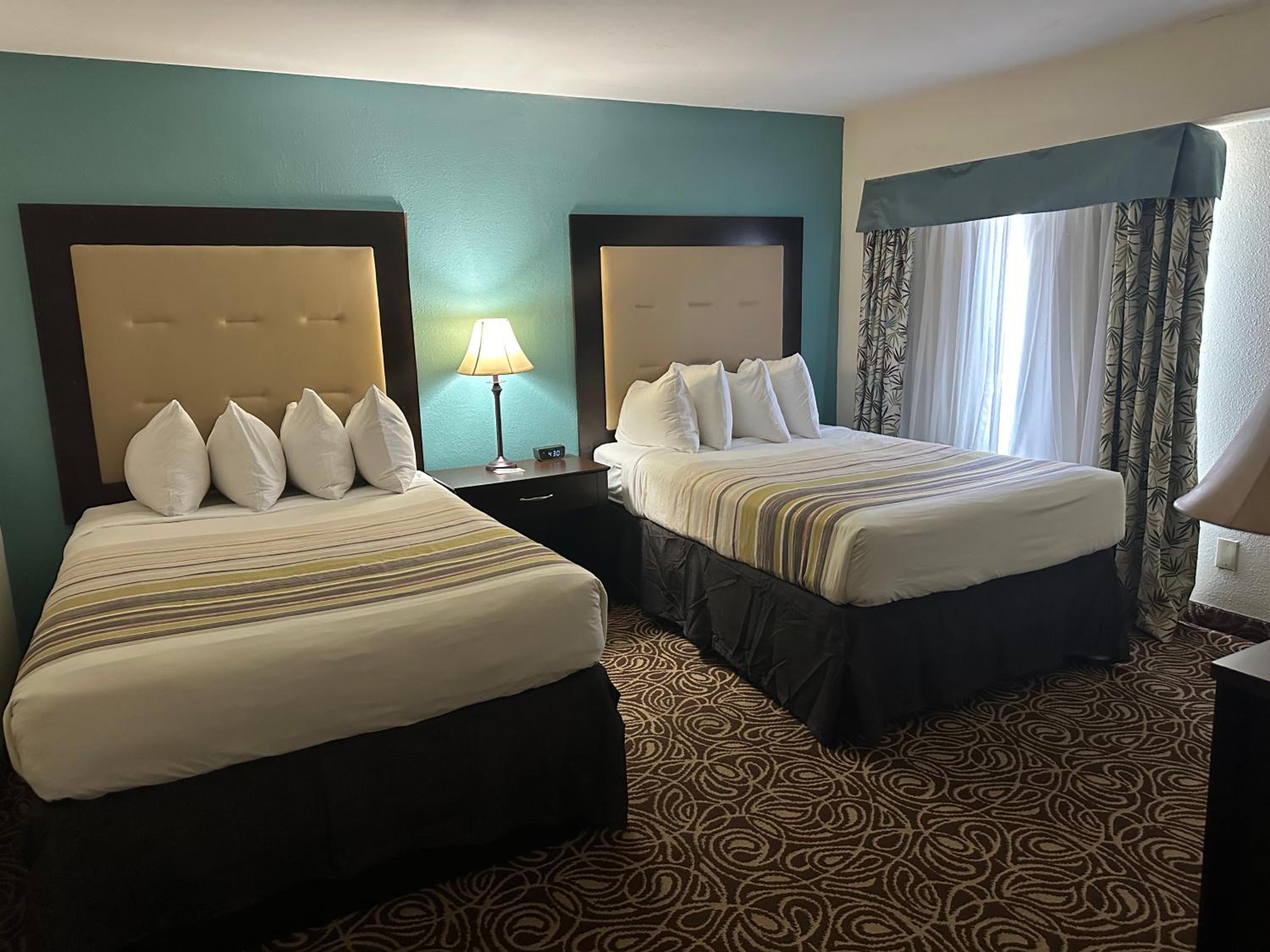 Two-Bedroom Suite - Non-Smoking - Photo 2