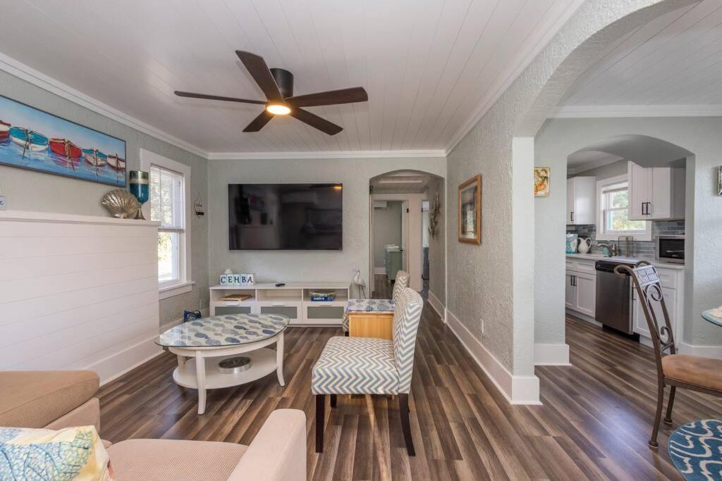 Two-Bedroom Apartment with City View photo 1