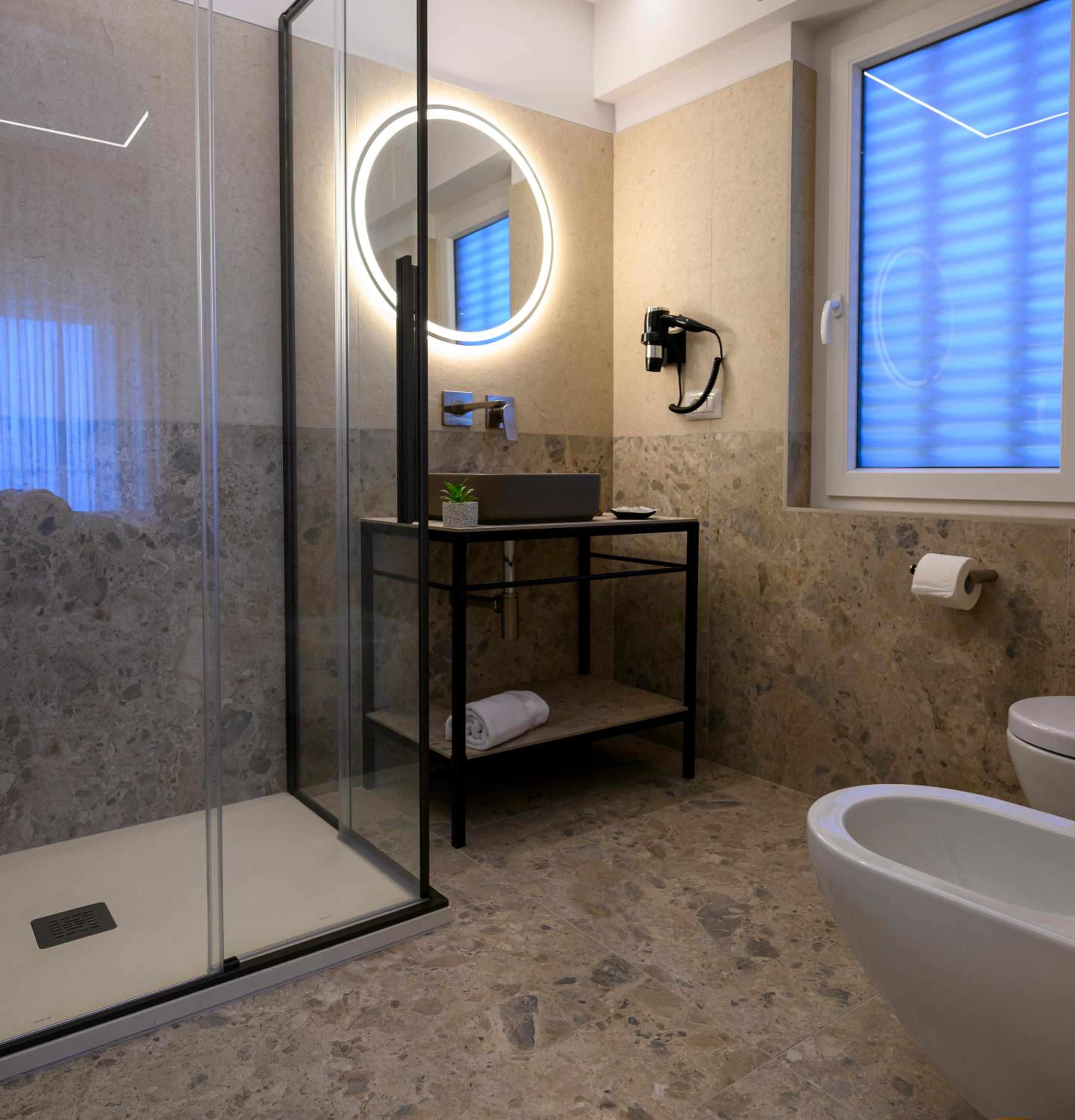 Deluxe Double Room with Sea View photo 3