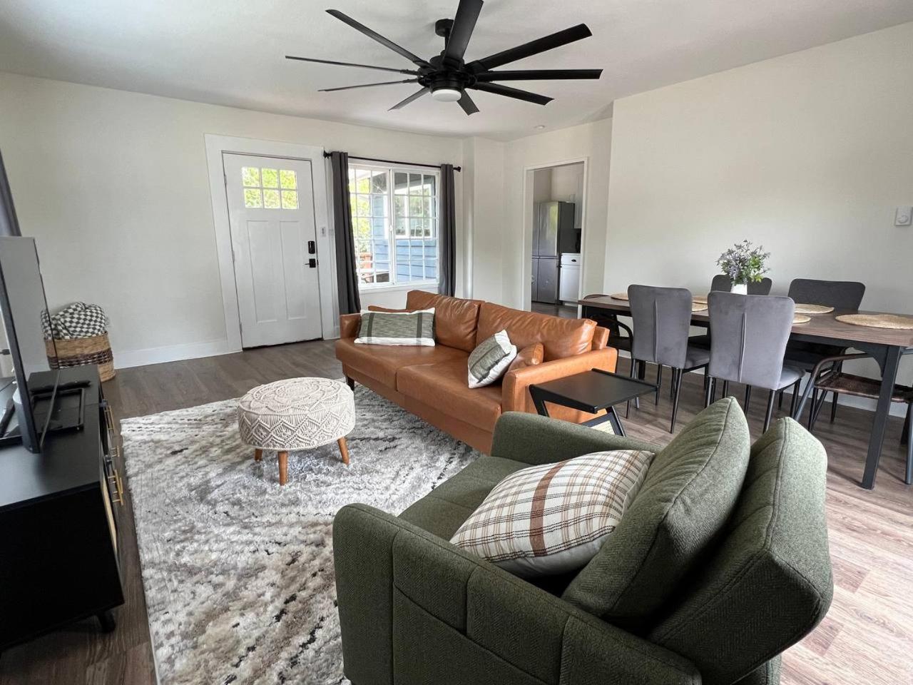 Two-Bedroom House photo 1
