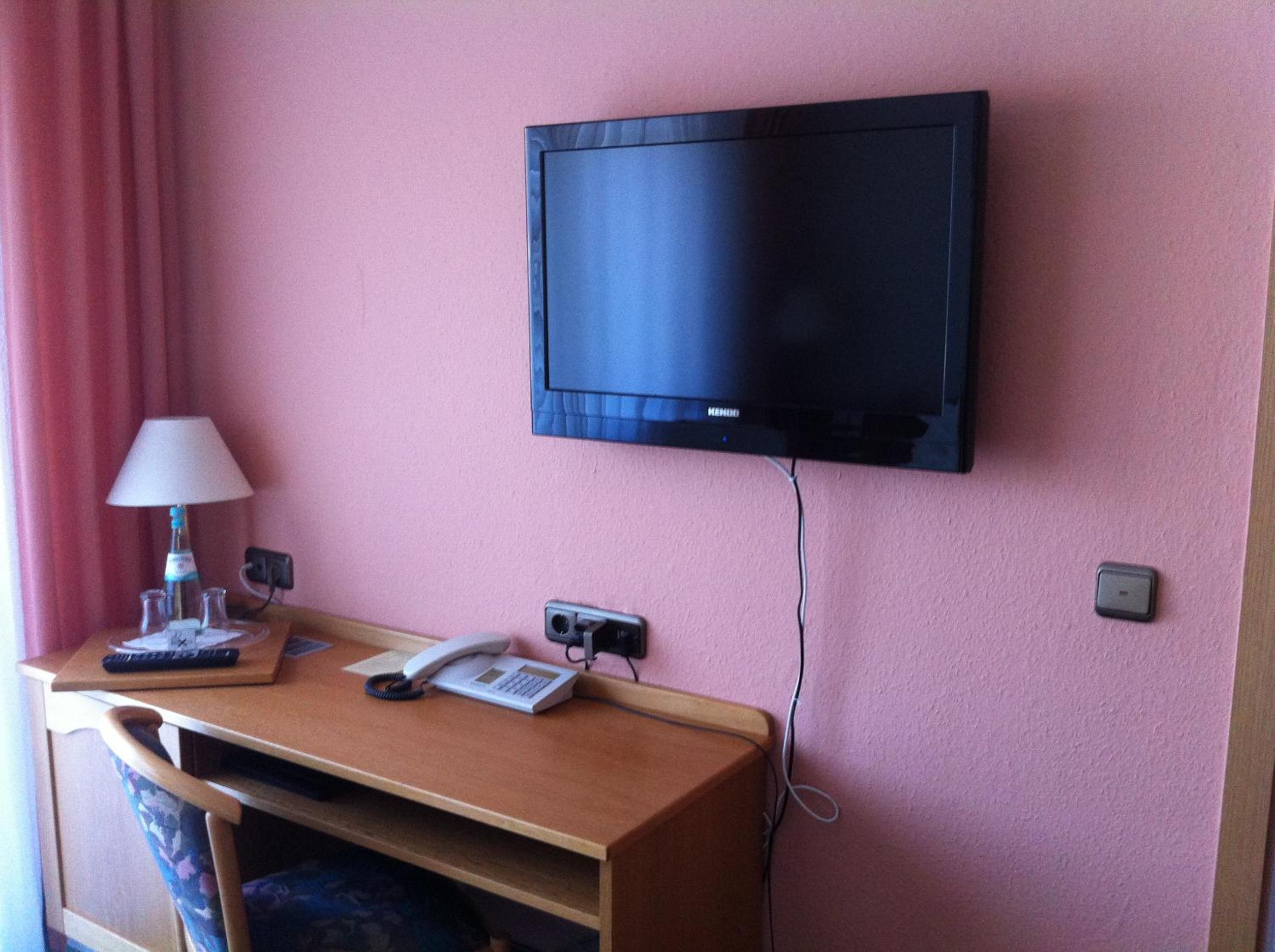  Family Room photo 1