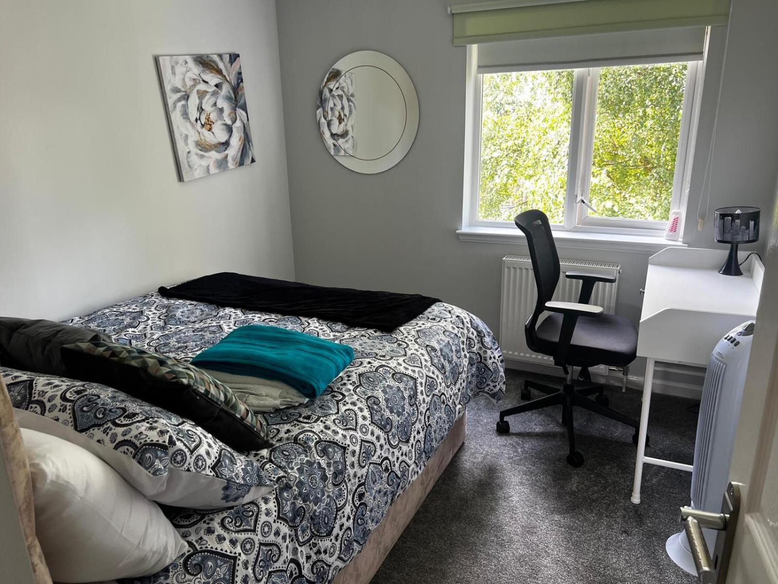 Two-Bedroom Apartment photo 2
