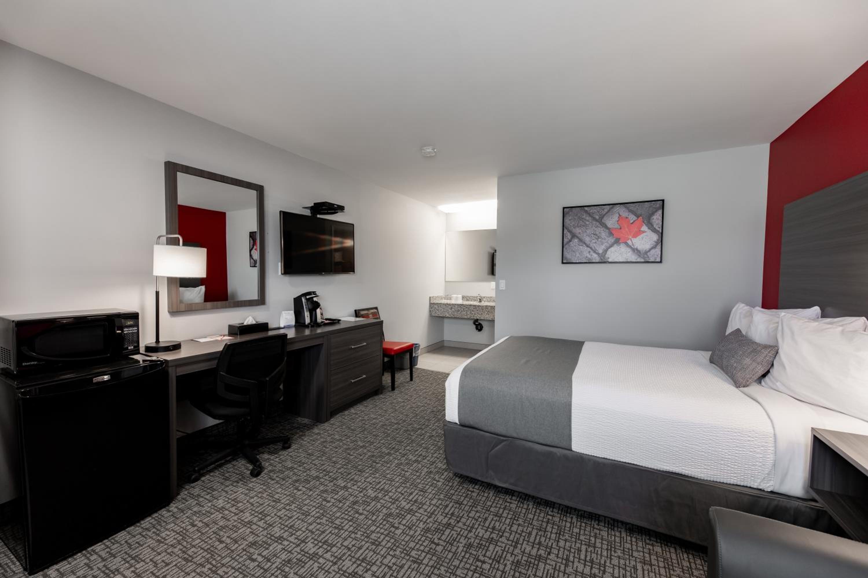Queen Room with Exterior Access photo 3
