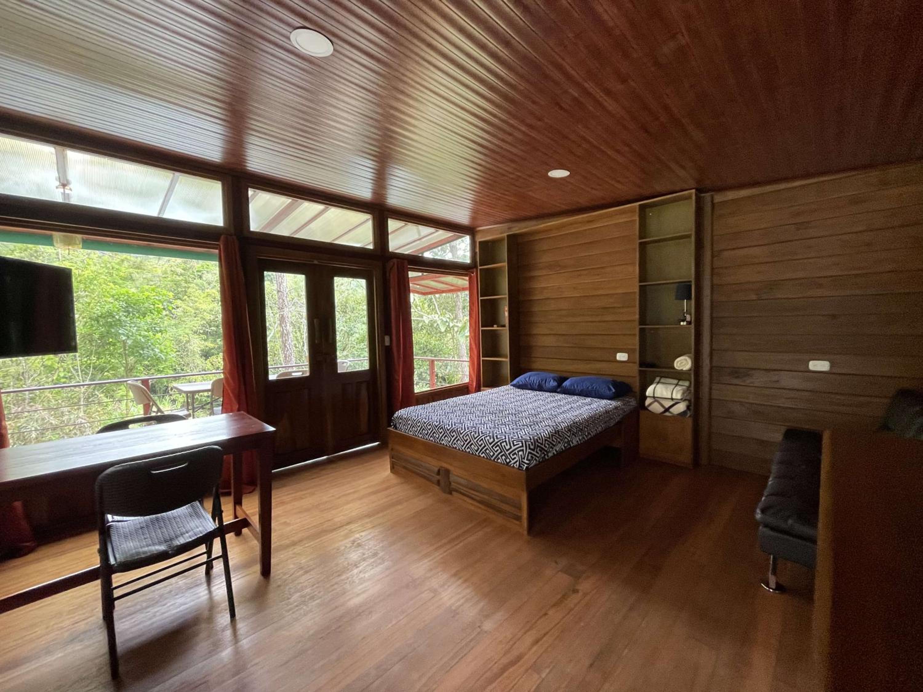 Bungalow - Water Front