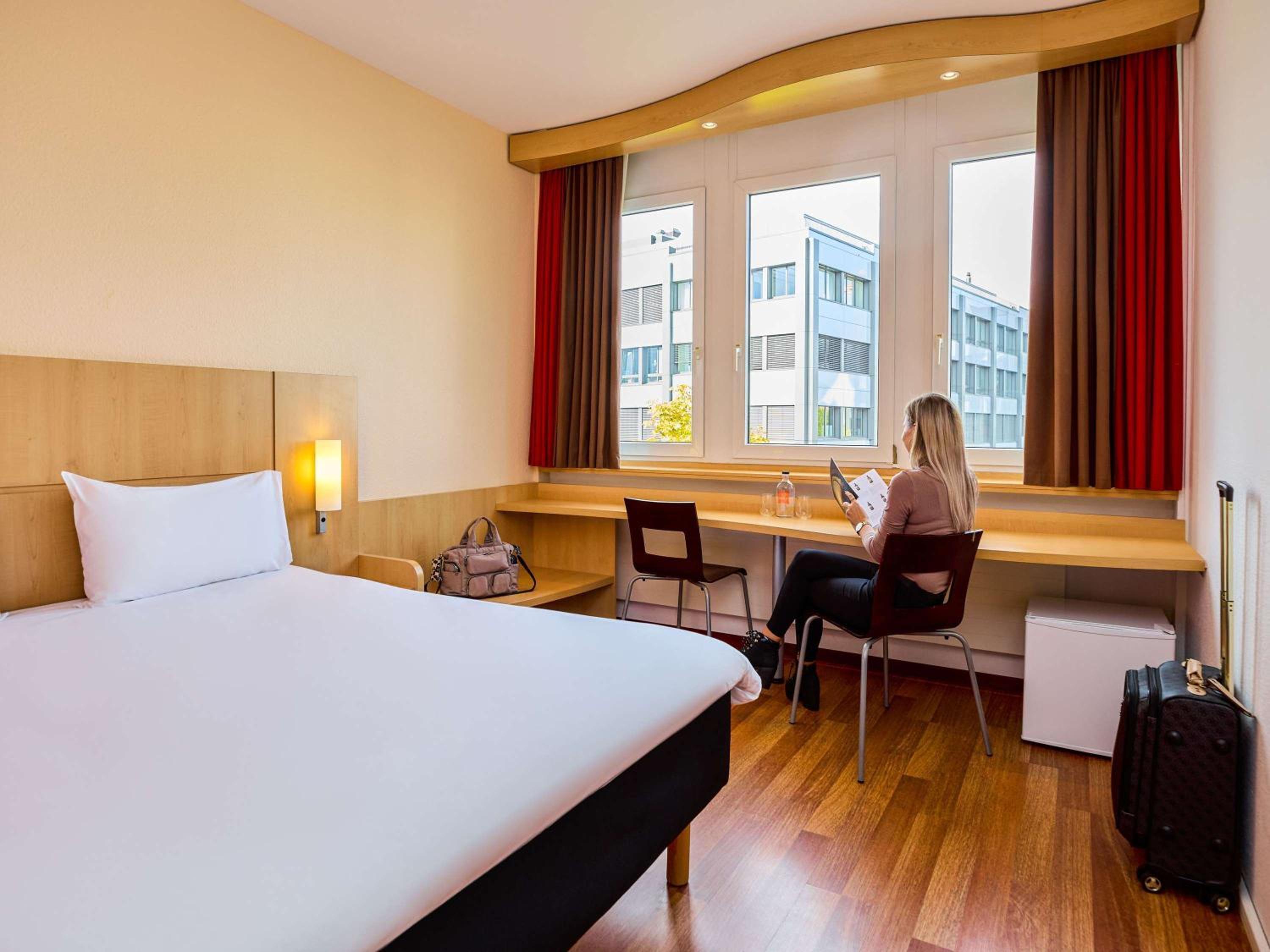 Standard Double Room - Photo 2