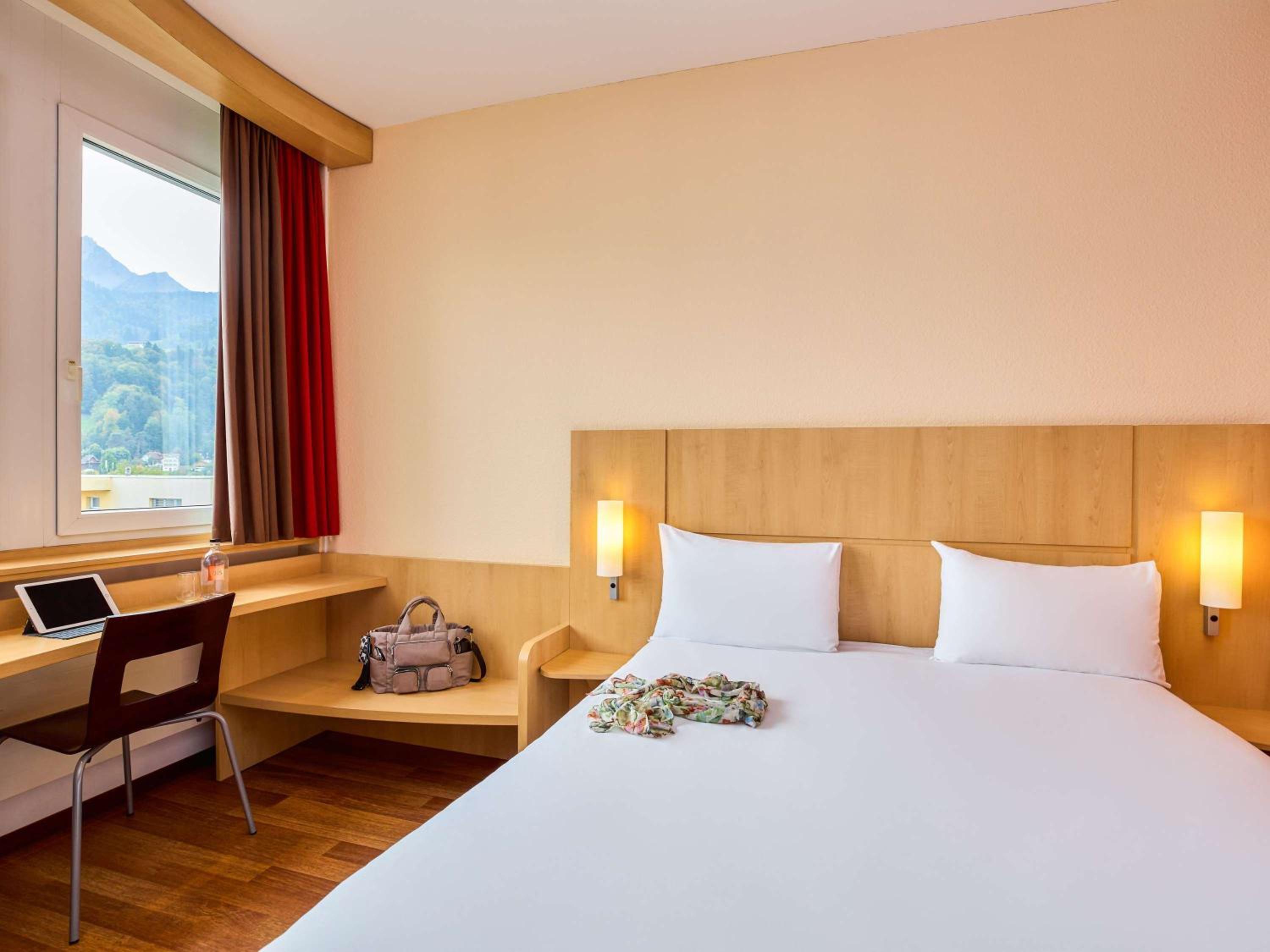Standard Double Room with Mountain View - Photo 2