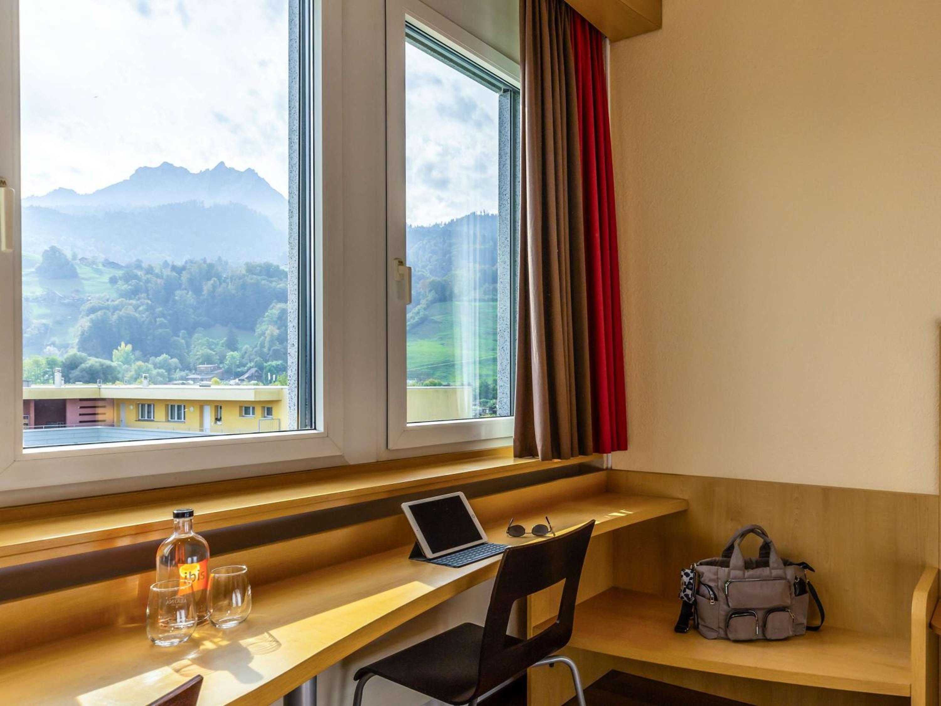 Standard Twin Room with Mountain View - Photo 5
