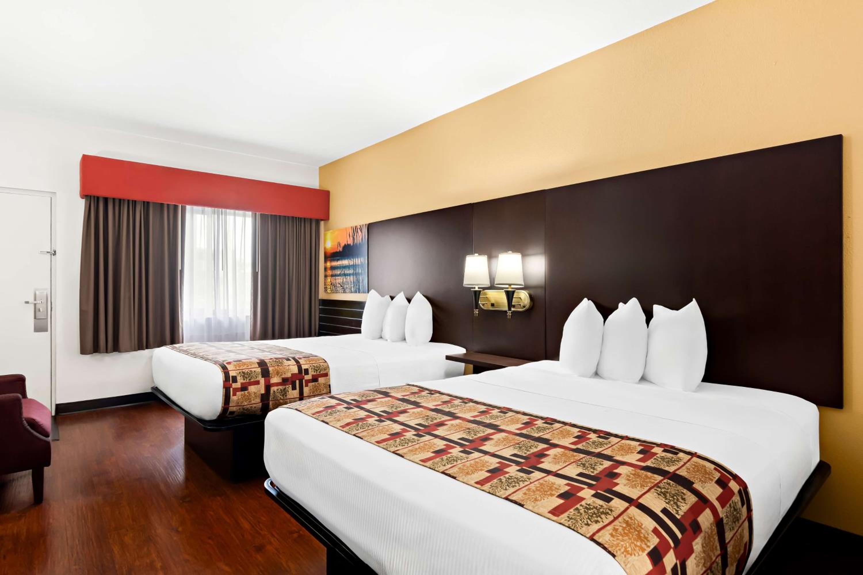 Double Room Downstairs - Non-Smoking photo 2