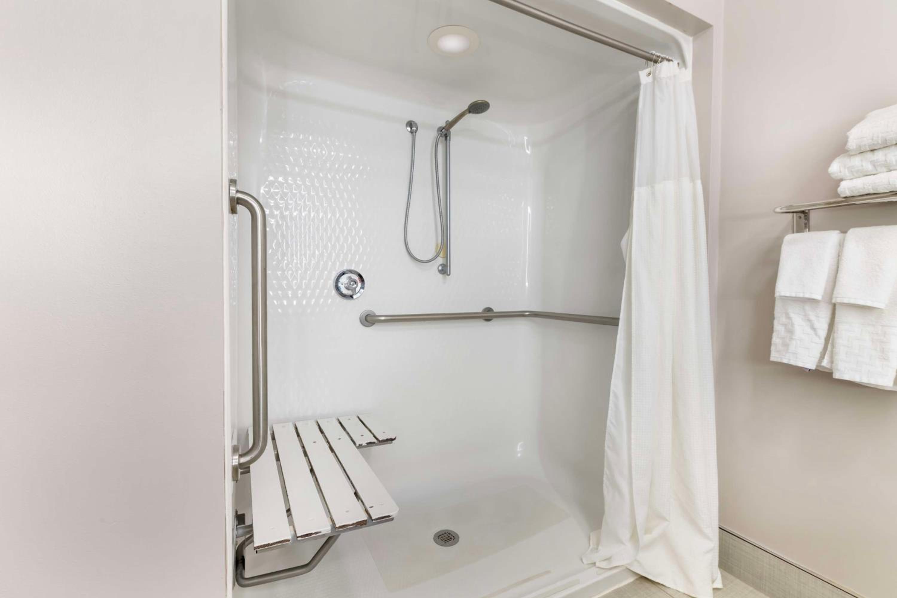 King Room with Walk-in Shower - Disability Access