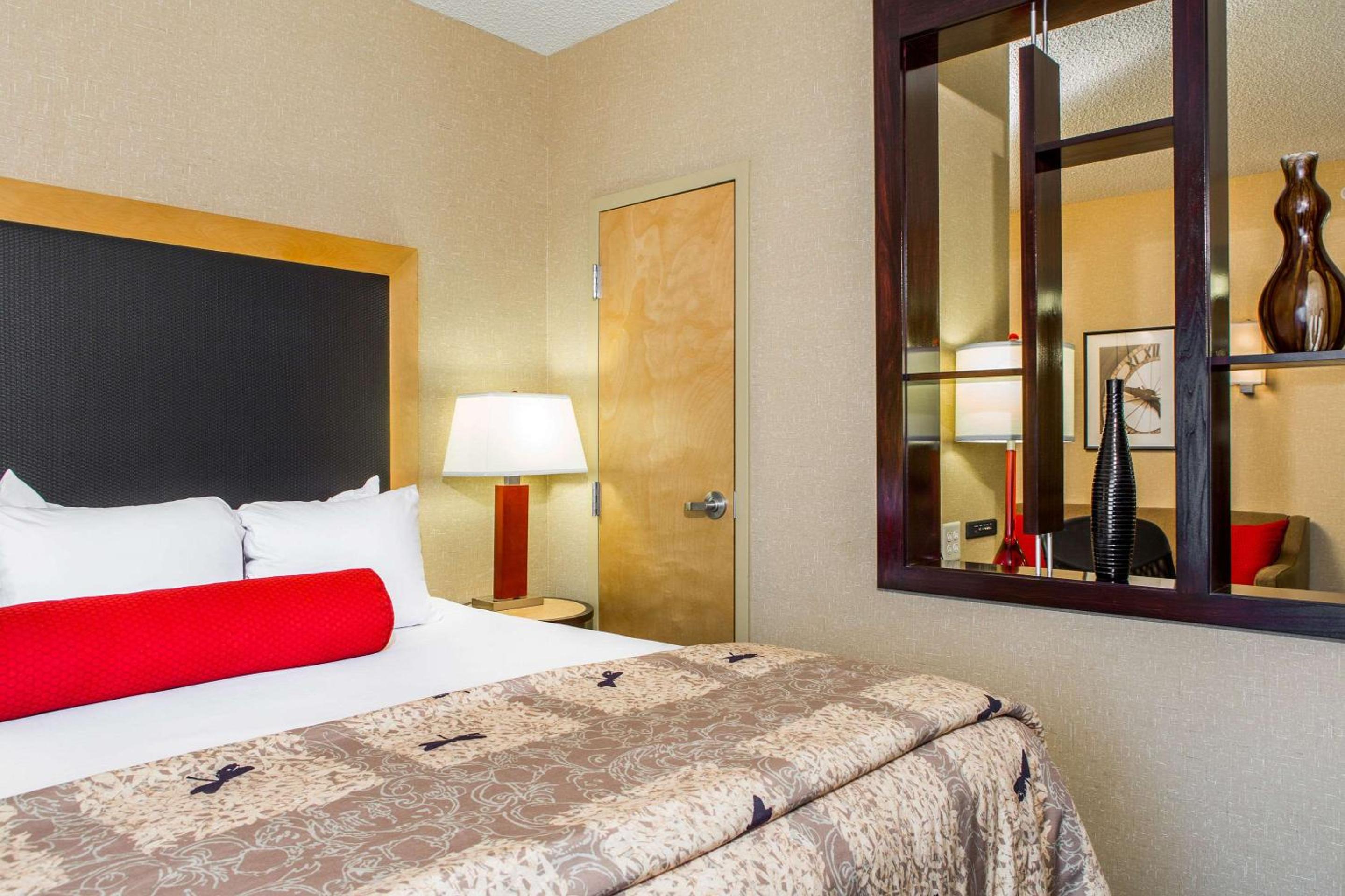 King Suite - Photo 5