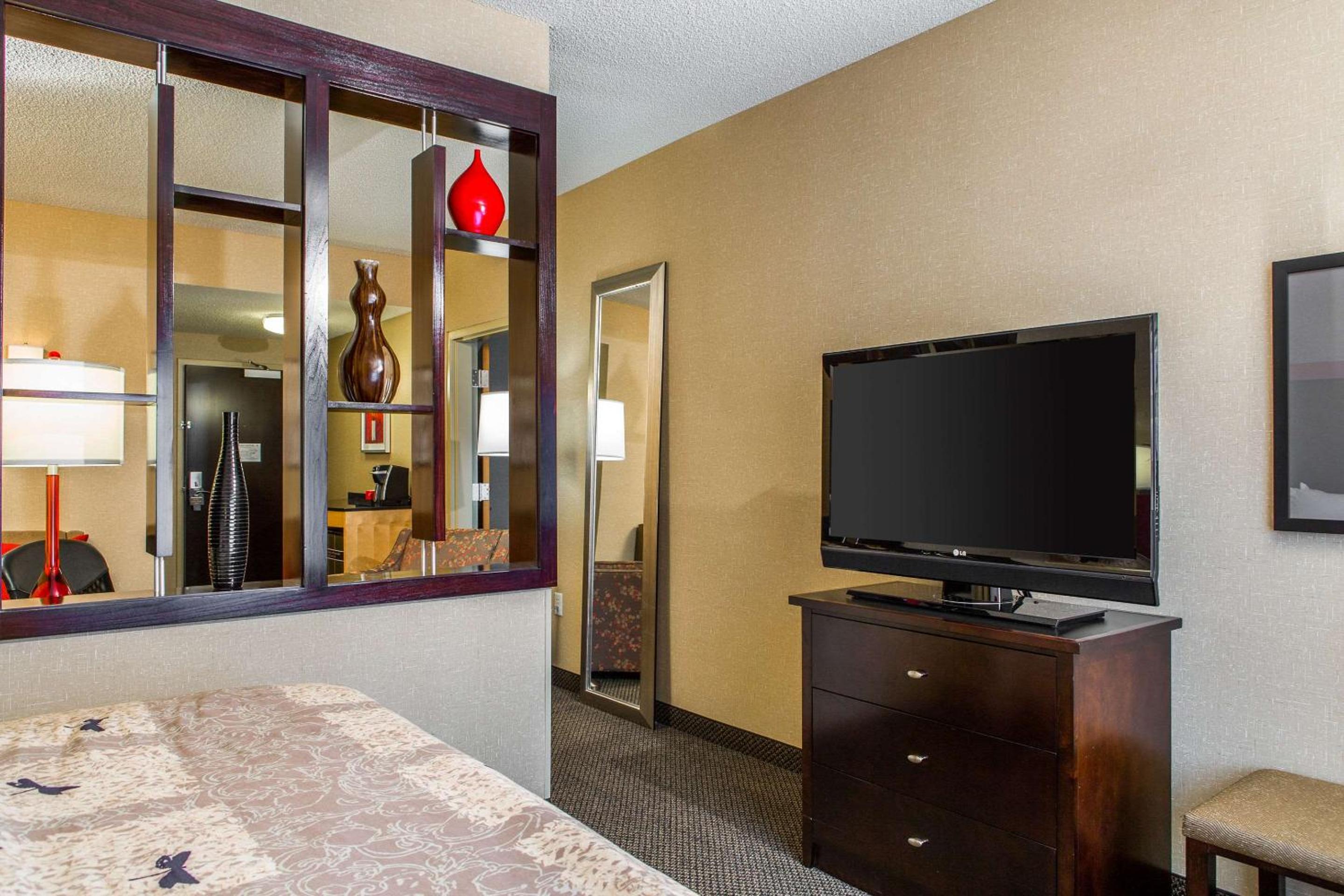 King Suite - Photo 3