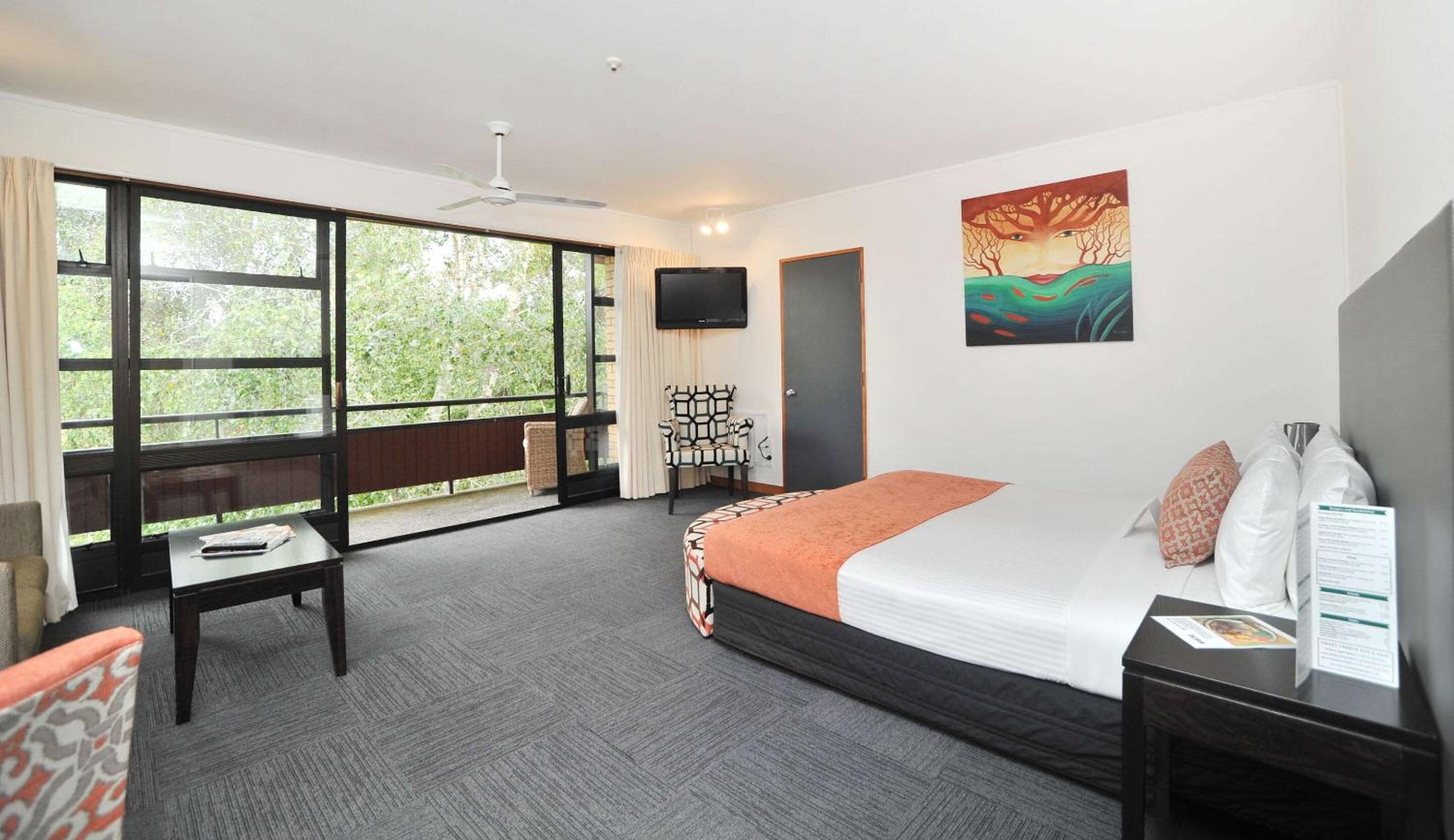 Premium Queen Room - Non Smoking - Photo 1