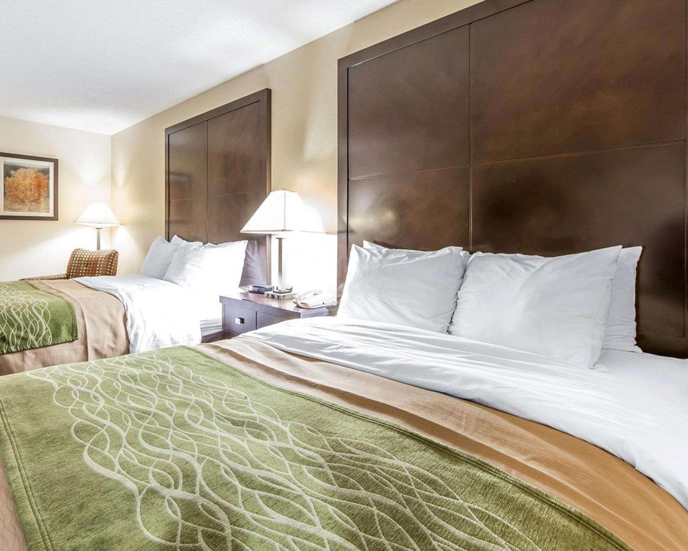 Double Room with Two Double Beds - Non-Smoking - Photo 2