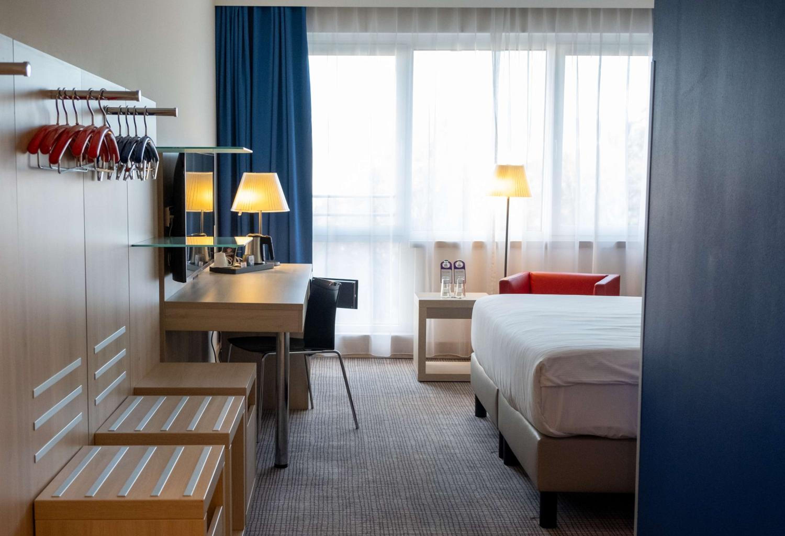 Standard Room - Photo 7