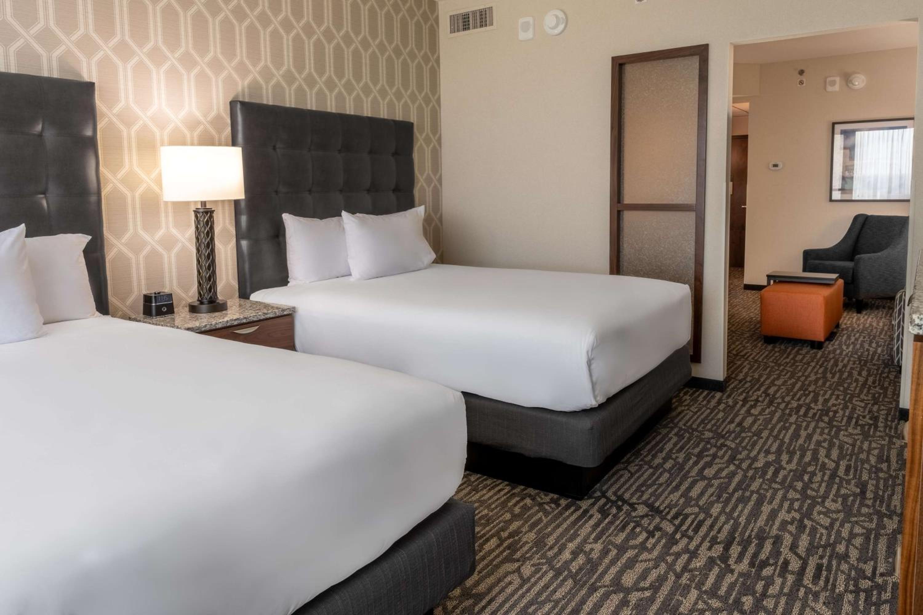 Deluxe Room with Two Queen Beds and Sofa Bed - View of Stadium photo 2