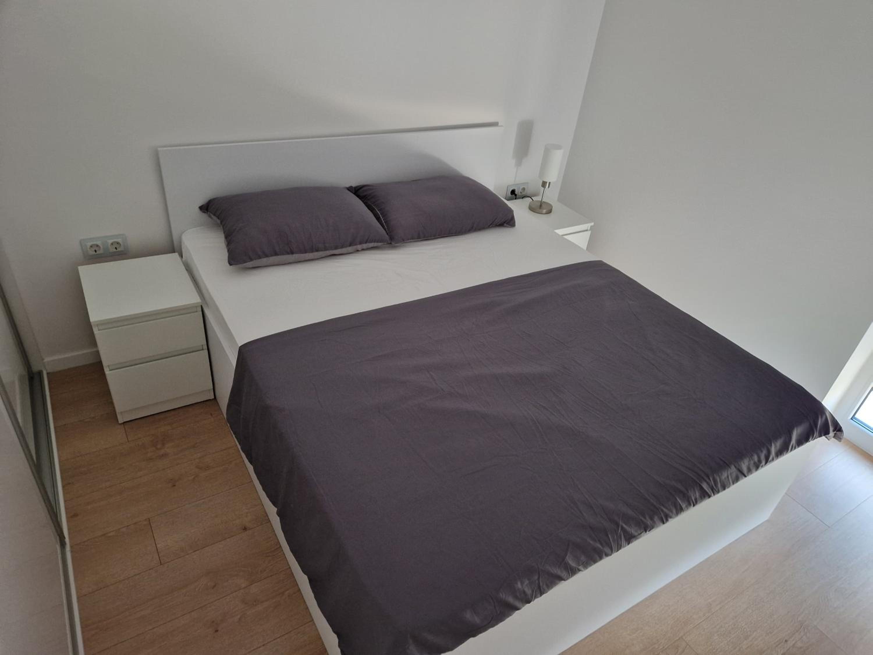 One-Bedroom Apartment photo 1