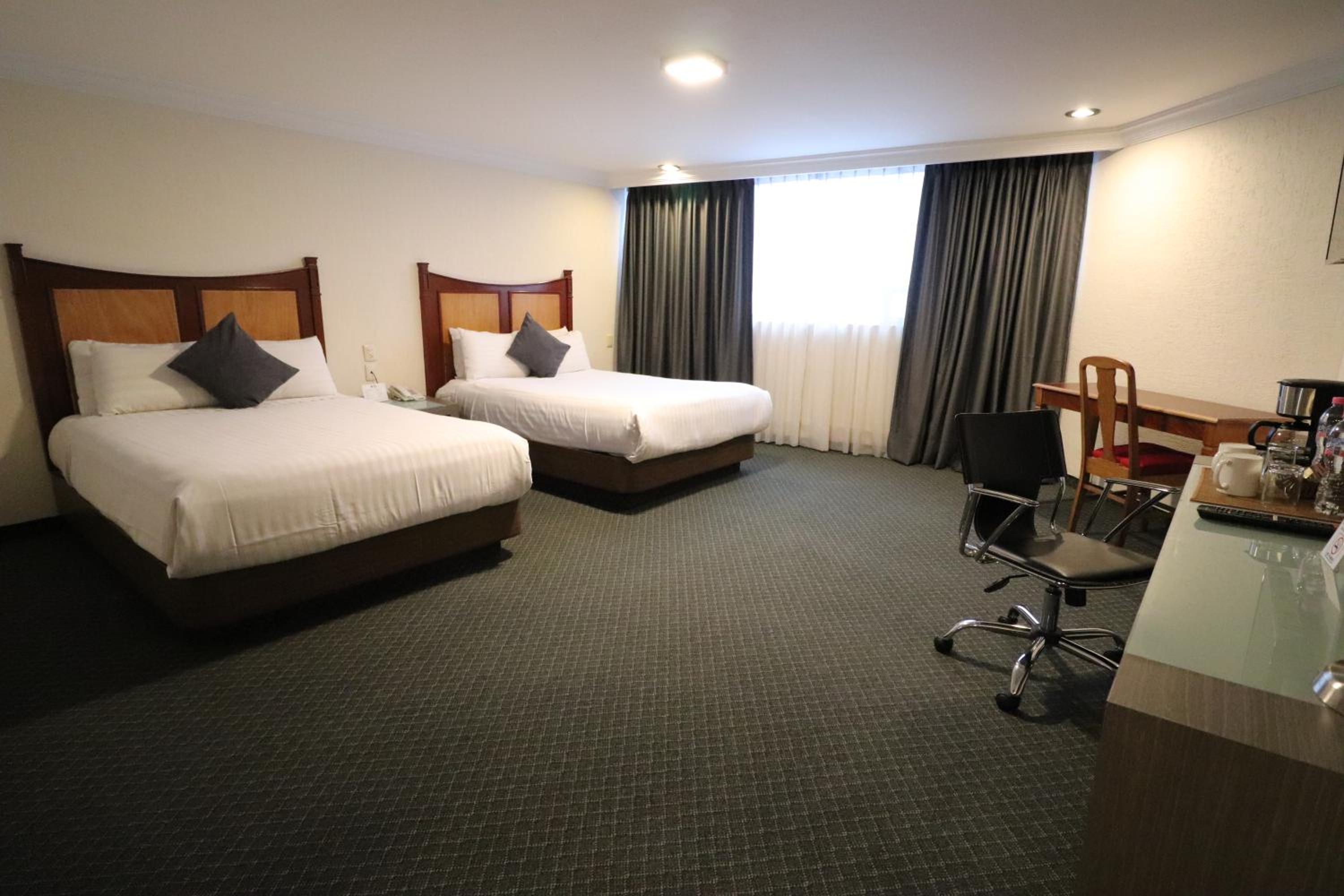 Double Room with Two Double Beds - Non-Smoking photo 3